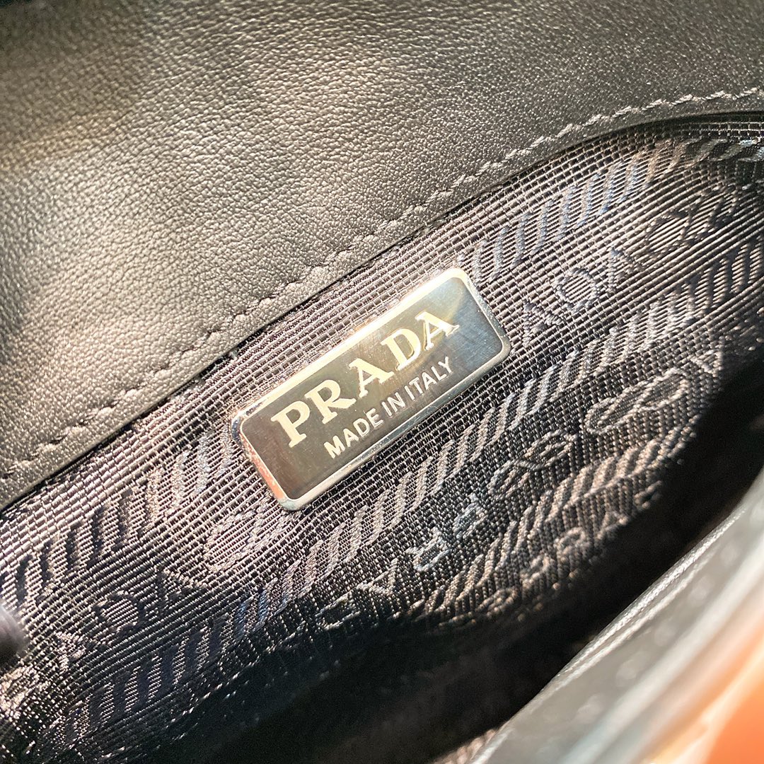 handbags prada 1BH188 zise ?7*14.5*7cm - vstockx