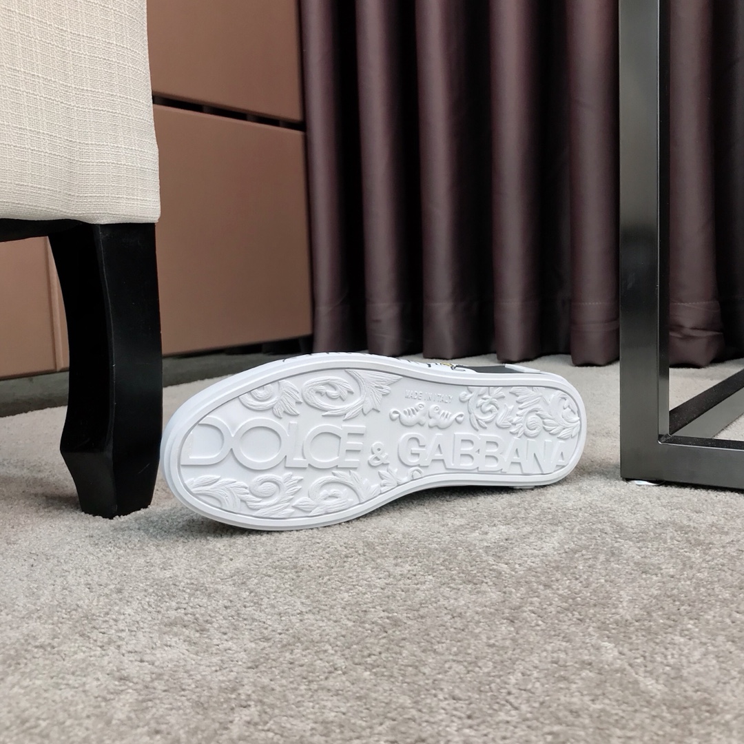 Dolce & Gabbana Low Tops Sneakers 123 - vstockx