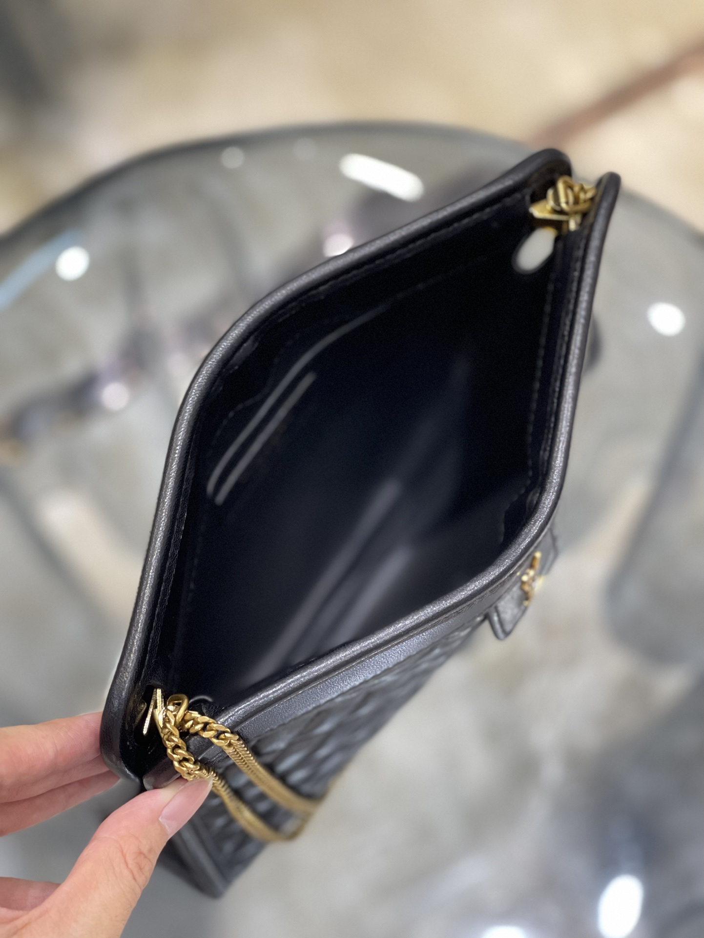 Handbags SAINT LAURENT 657361 size 23X16X5 CM - vstockx