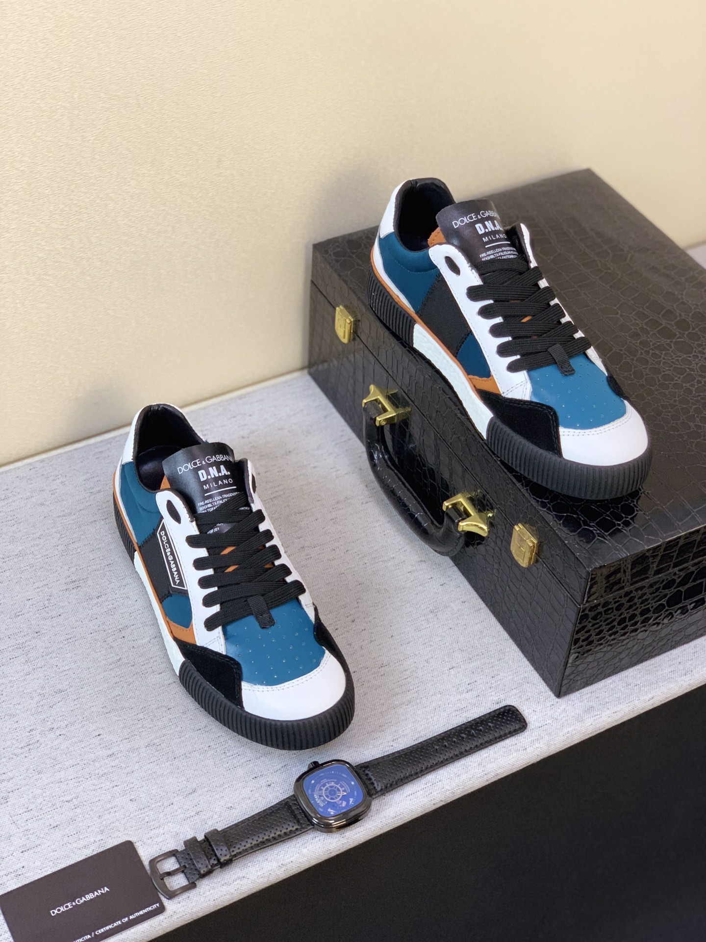 Dolce & Gabbana Low Tops Sneakers 45 - vstockx