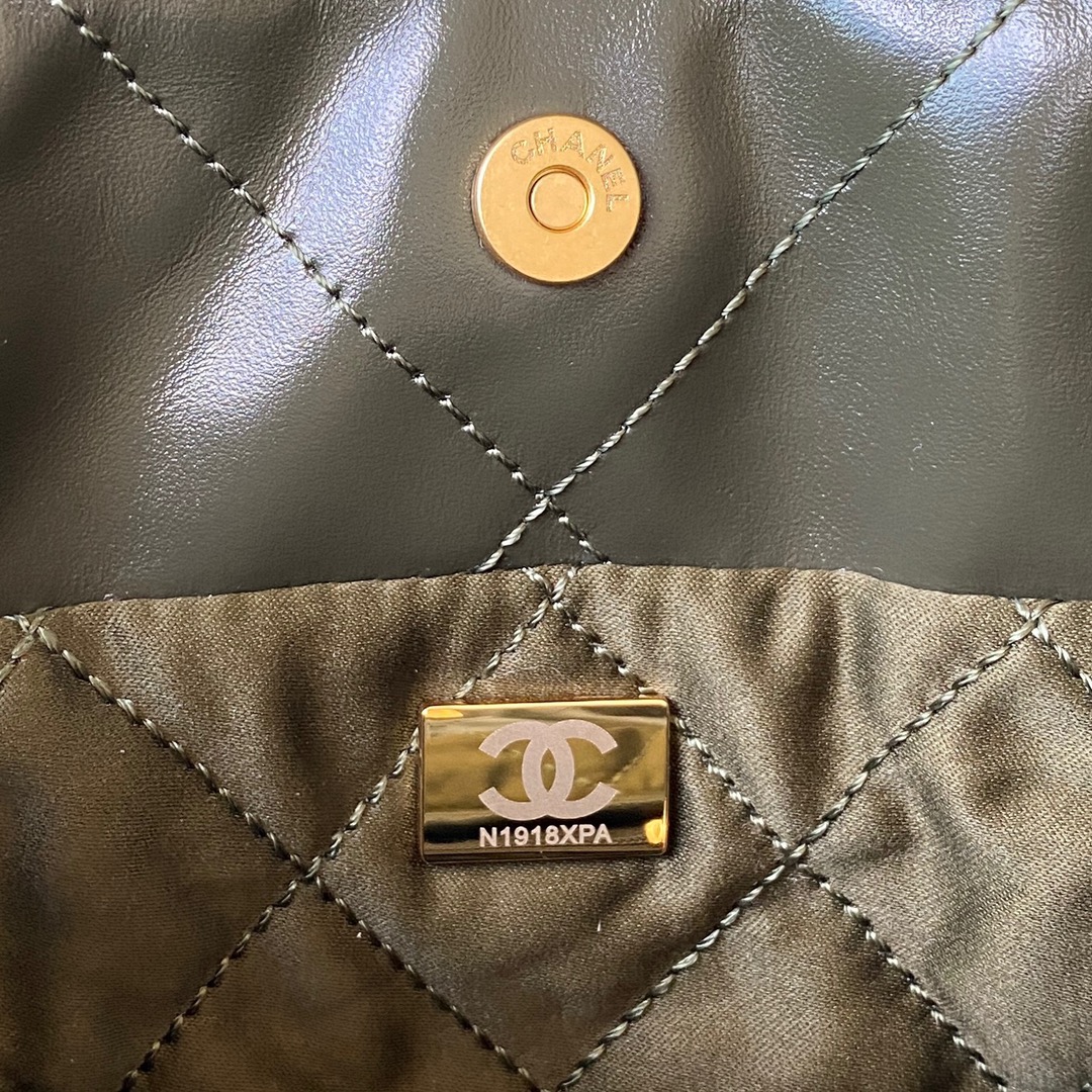 Handbag Chanel AS3263 size 18X20X6.5 cm - vstockx