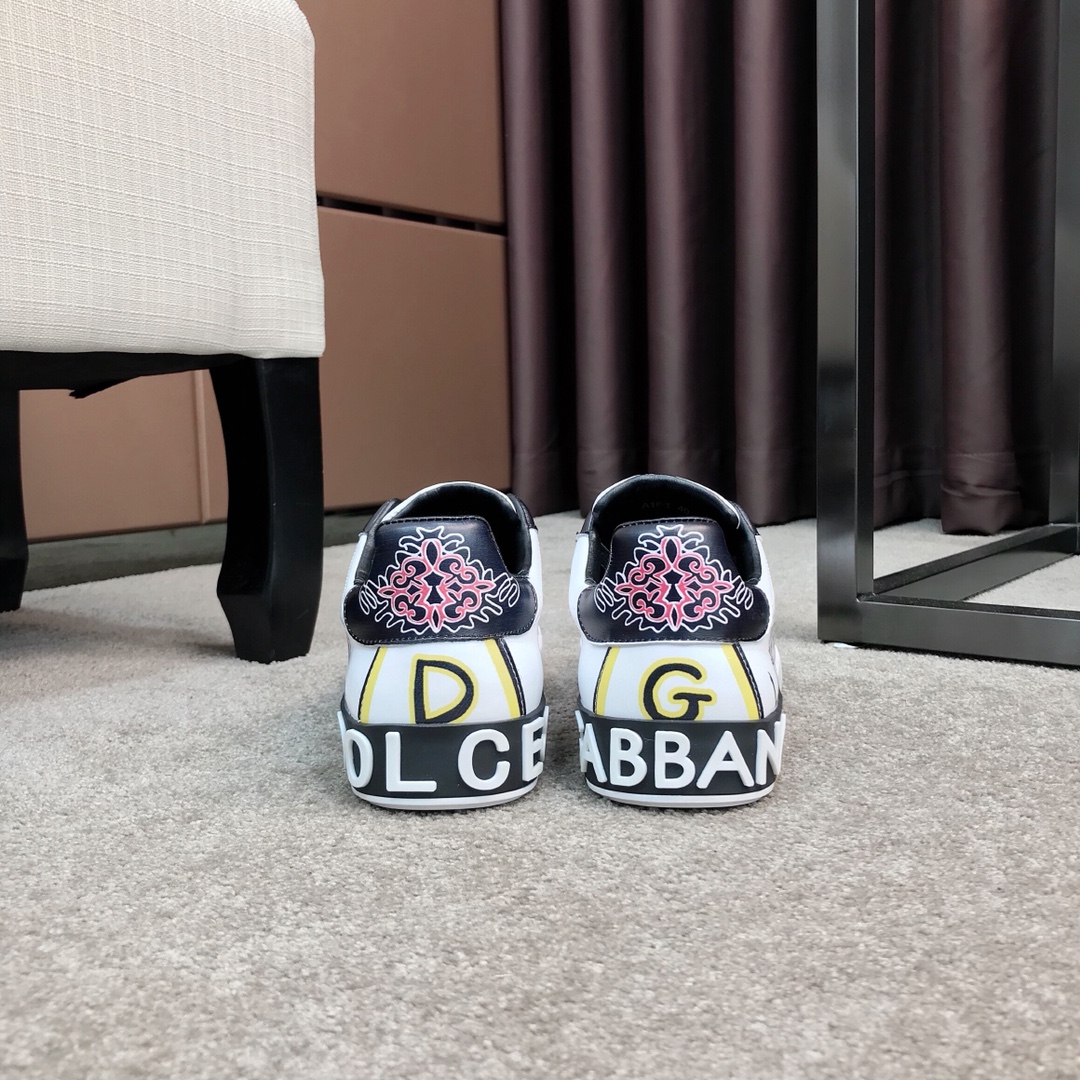 Dolce & Gabbana Low Tops Sneakers 1 - vstockx