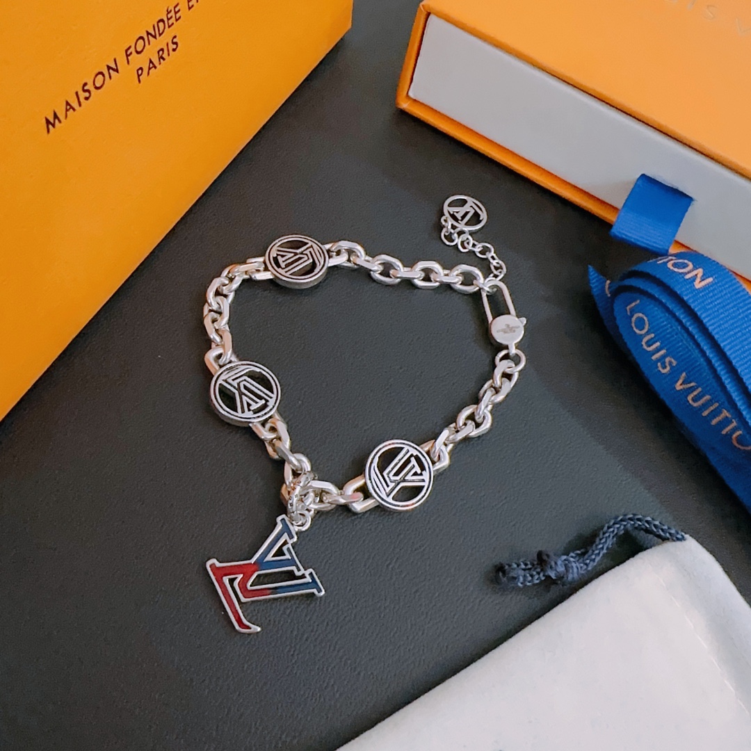 Jewelry Louis Vuitton 381 - vstockx