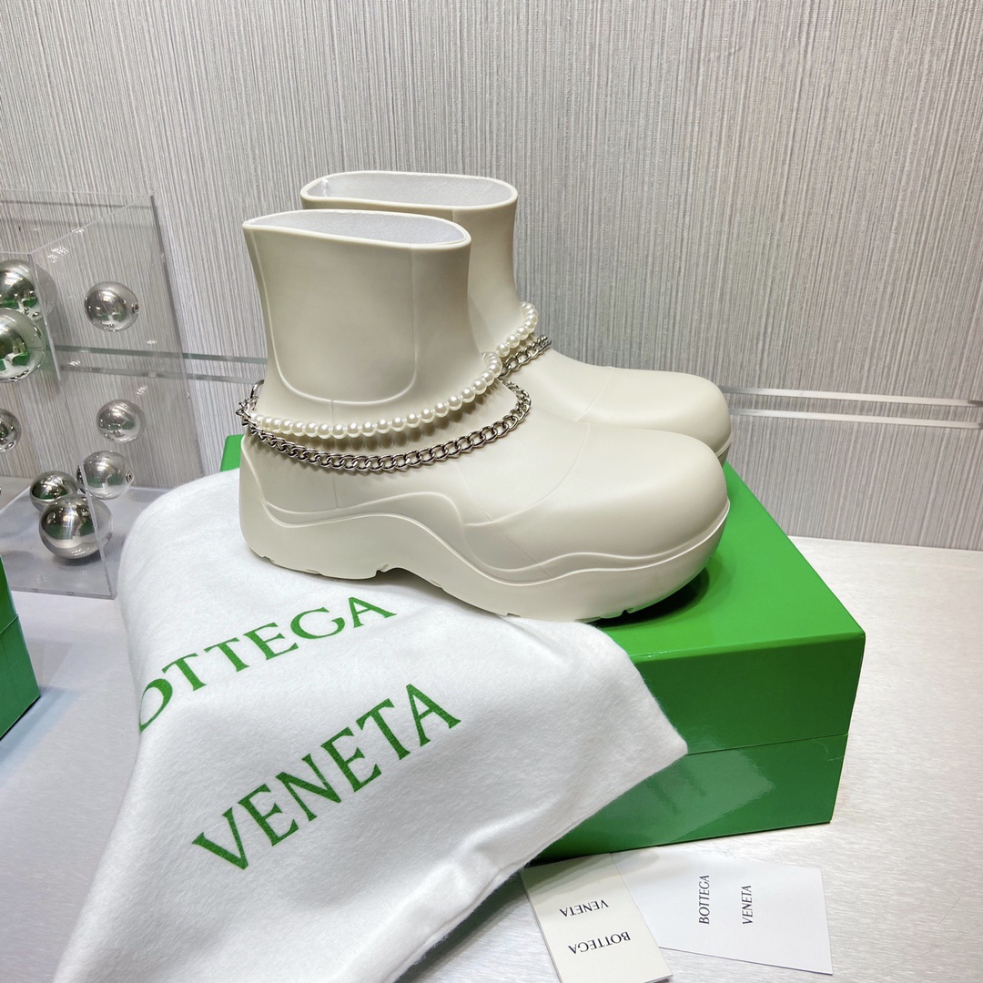 Bottega Veneta Boots 21 - vstockx