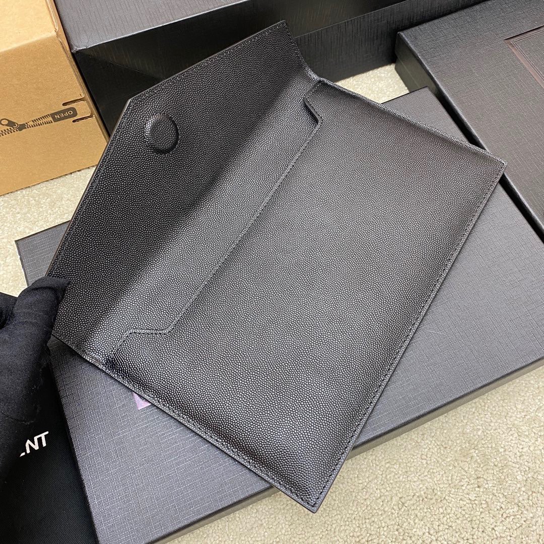 Handbags SAINT LAURENT 565739 size 27x16x2 cm - vstockx