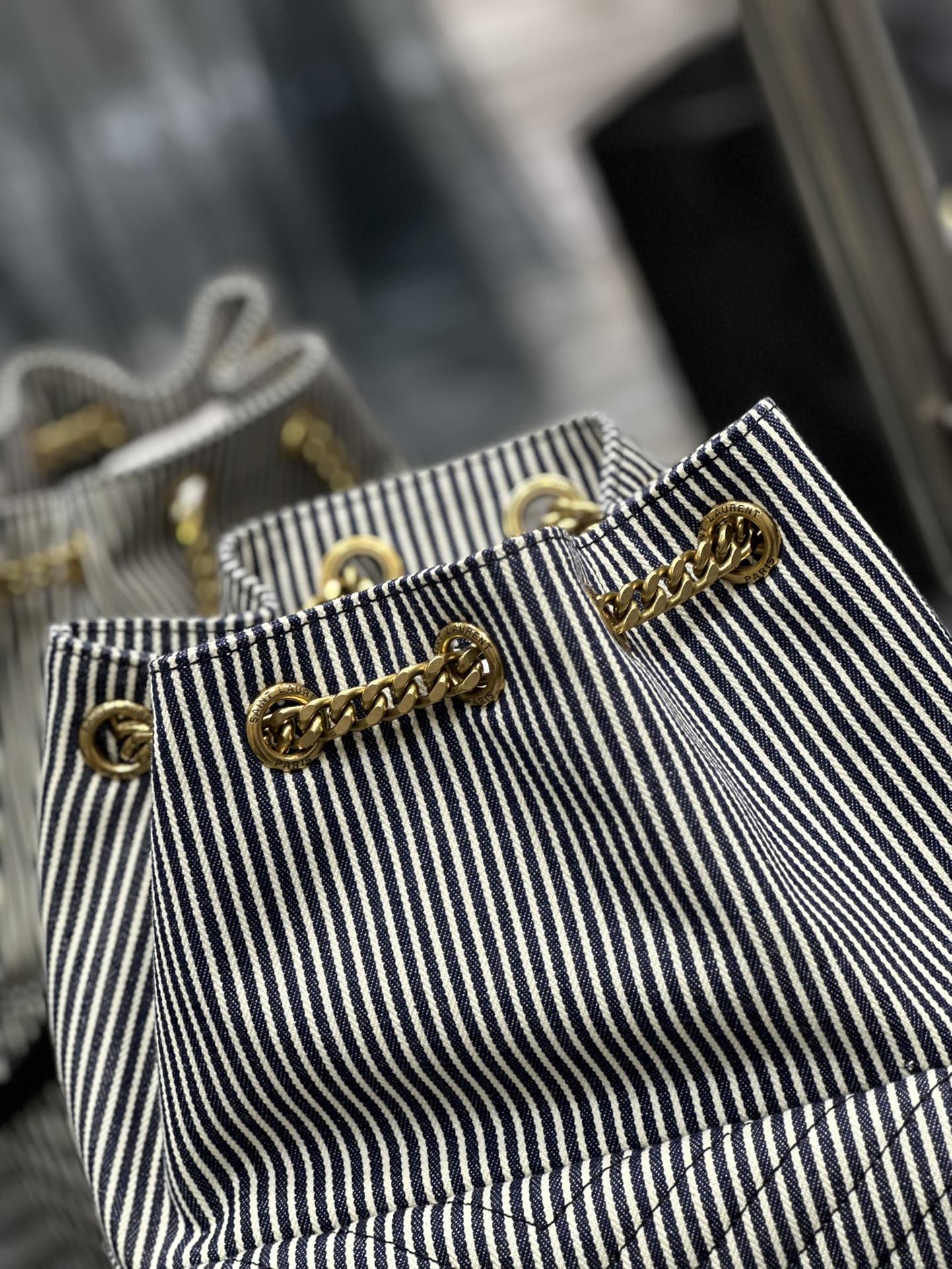 Handbags SAINT LAURENT 672609 size 22  29  15 cm - vstockx