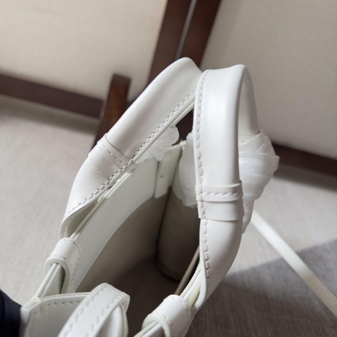 Handbags Chloe Woody 20*14*6 cm - vstockx