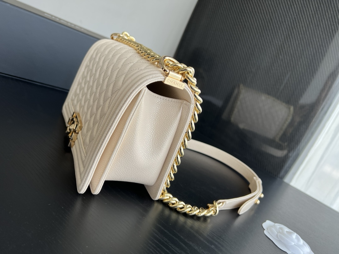 Handbag Chanel size 25 cm - vstockx