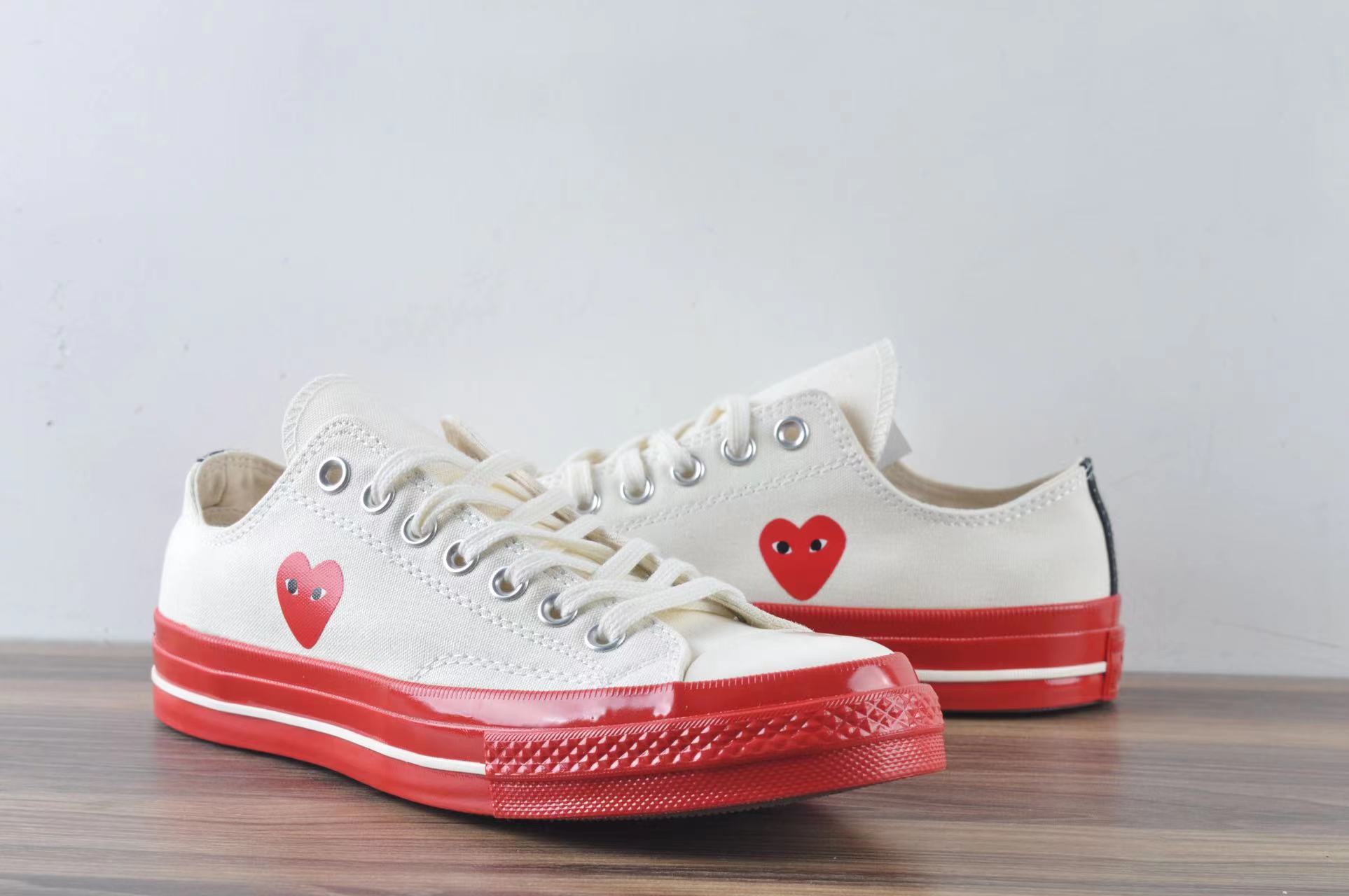 Converse Chuck Taylor All-Star 70 Ox Comme des Garcons PLAY Egret Red Midsole - vstockx