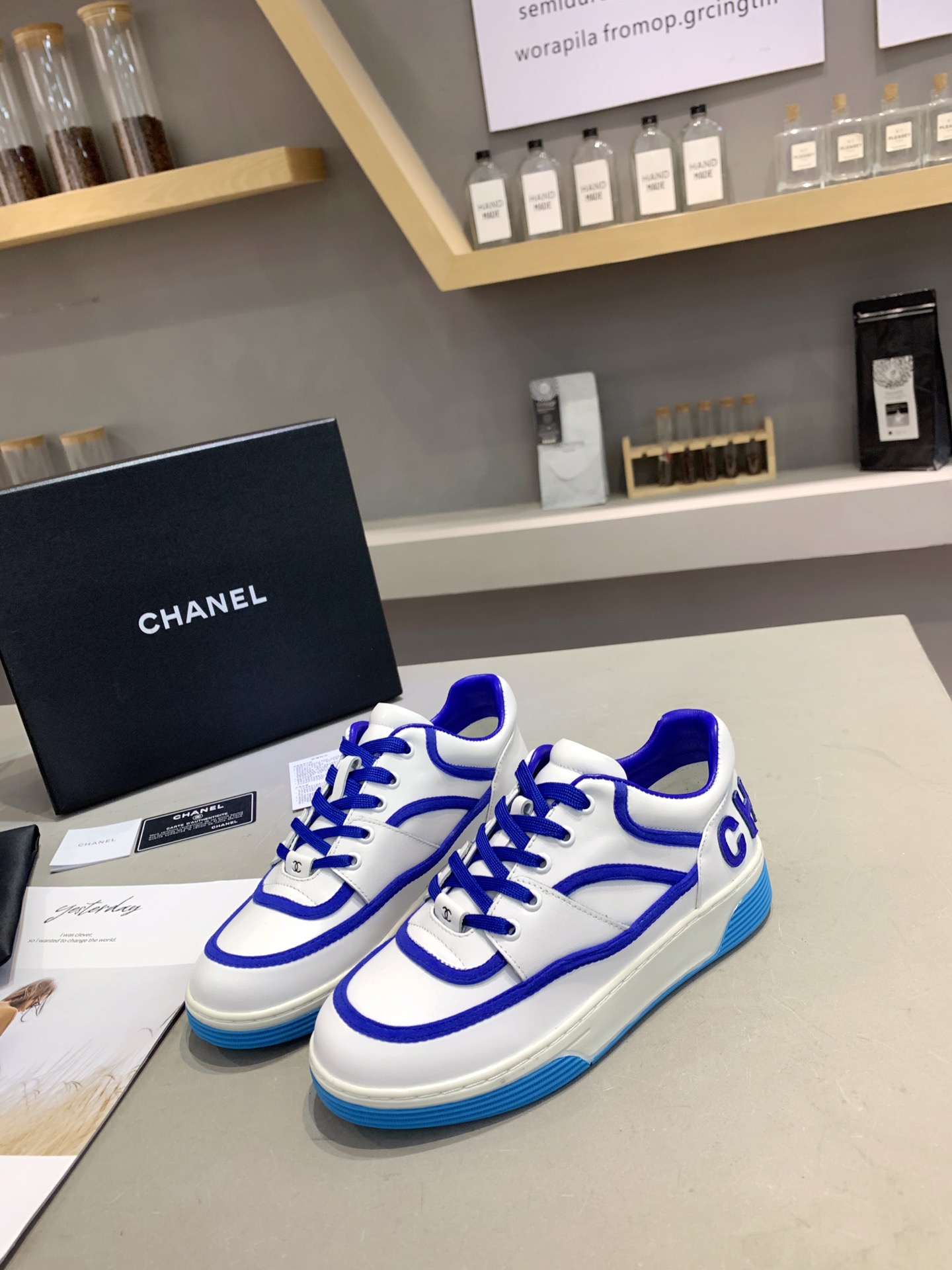 Chanel Low Top Sneaker 58 - vstockx