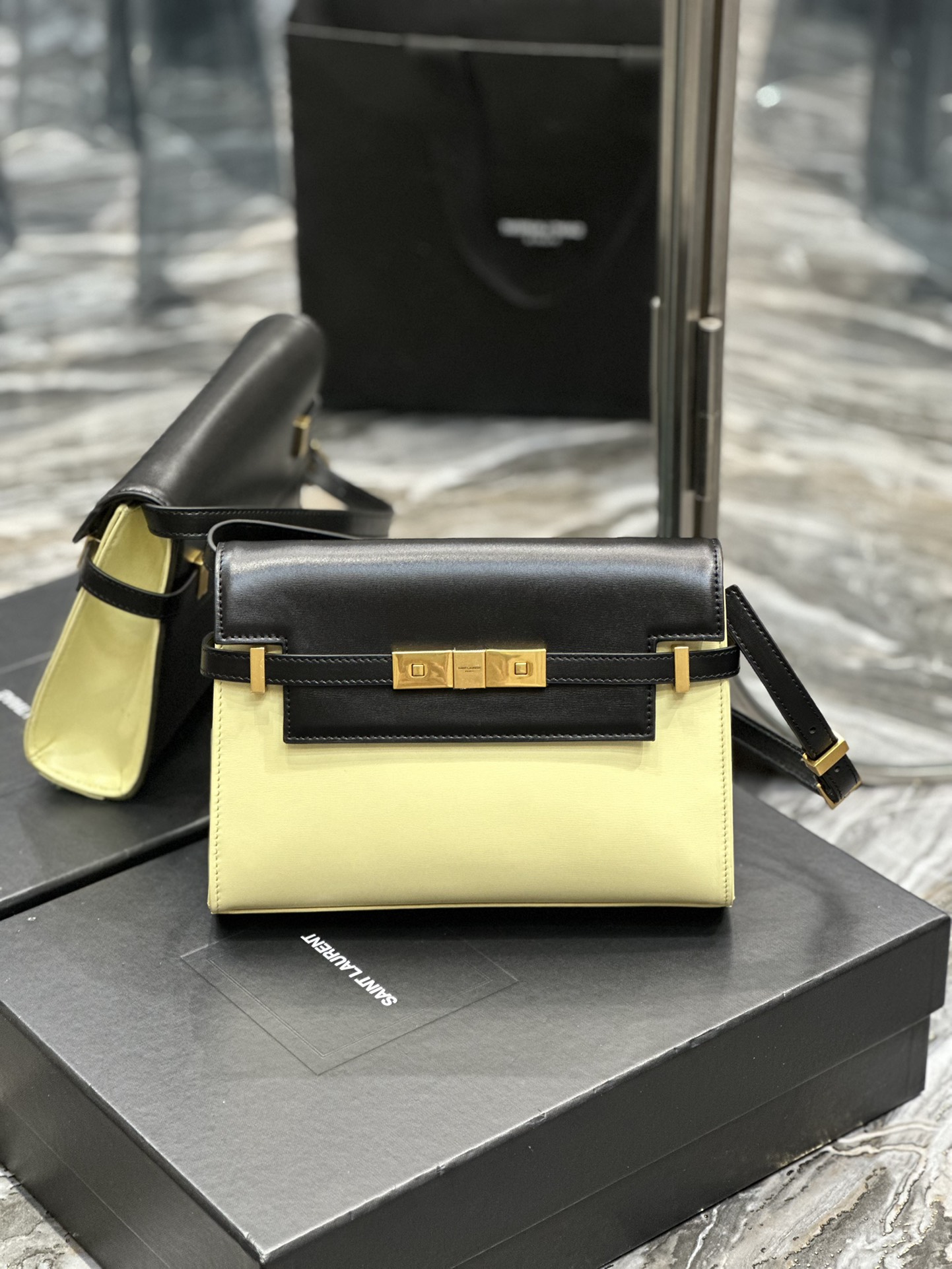 Handbags SAINT LAURENT 675626 size 24x17.5x6 cm - vstockx