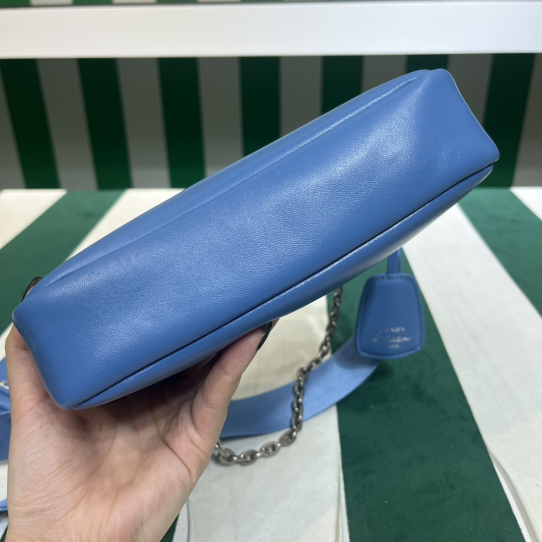 Handbags Prada 1BH240 size:22*12*6 cm - vstockx