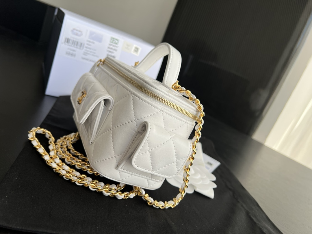 Handbag Chanel AP3017 size 17cm10cmx8 cm - vstockx