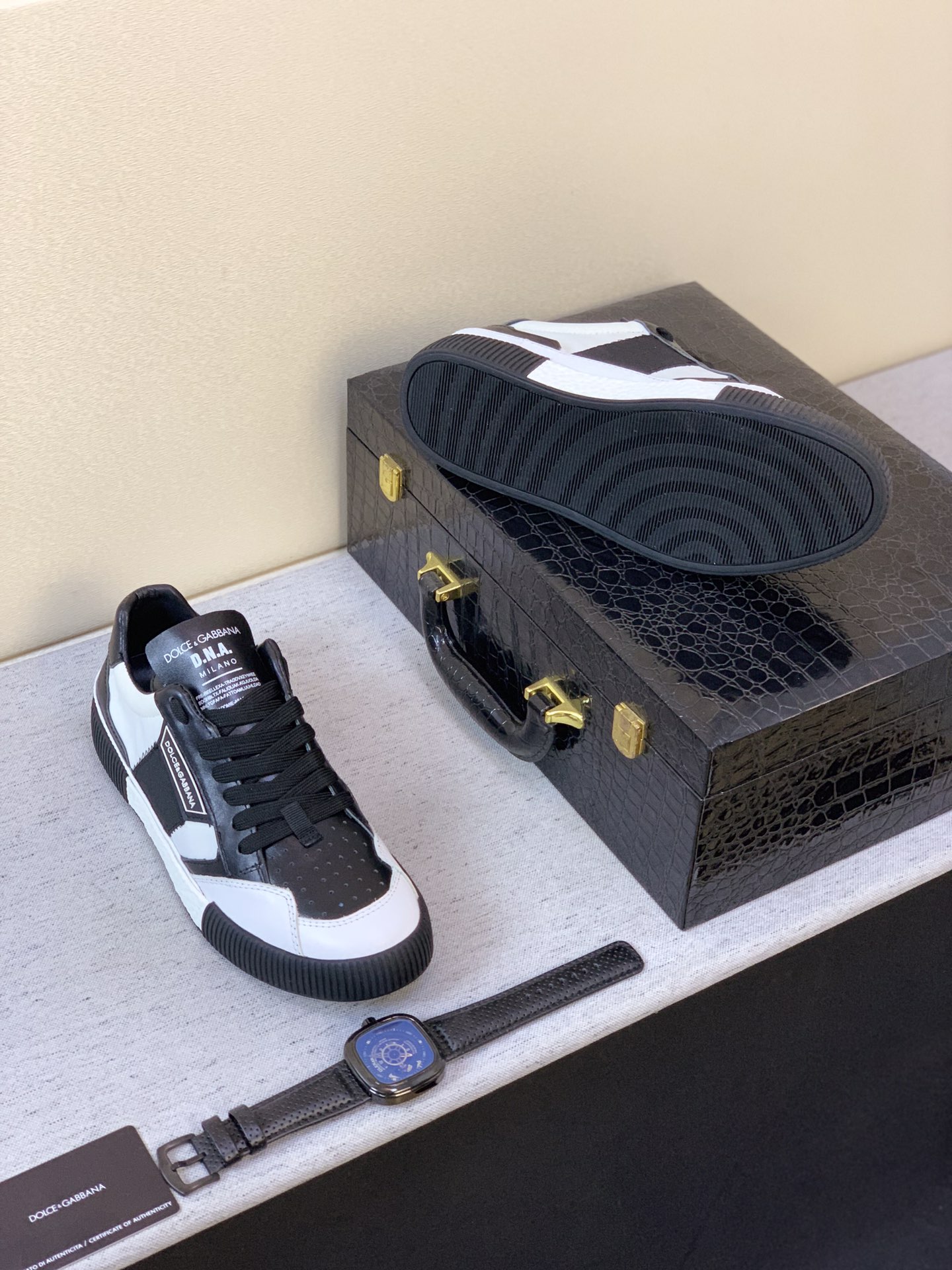 Dolce & Gabbana Low Tops Sneakers 44 - vstockx