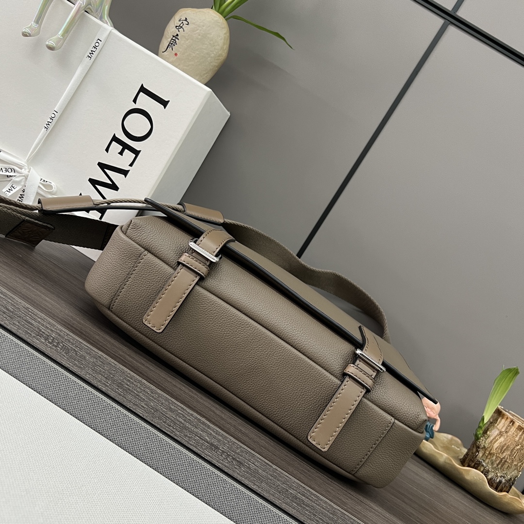 Handbags LOEWE 11360 size:33X25X10 cm - vstockx