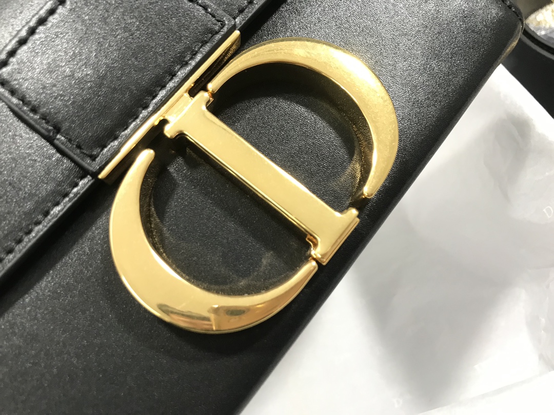 Handbag Dior M9204 size 17.5*11.5*5 cm - vstockx