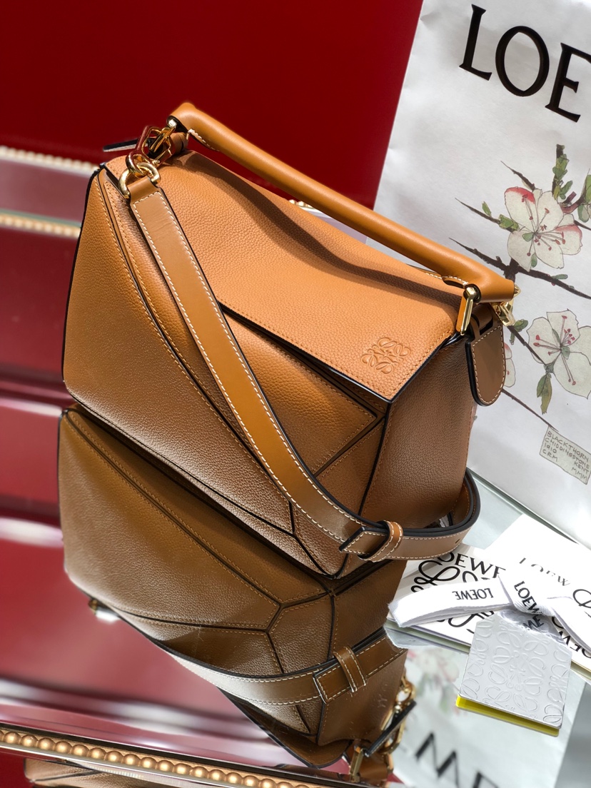 Handbags LOEWE ZP size:2414-11 cm - vstockx