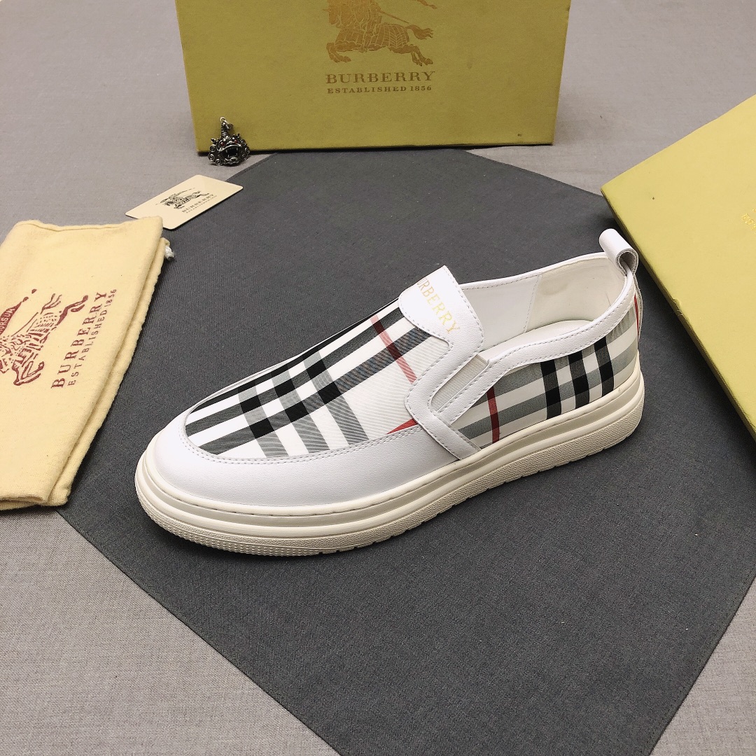 Burberry Perforated Check Sneaker 40 - vstockx