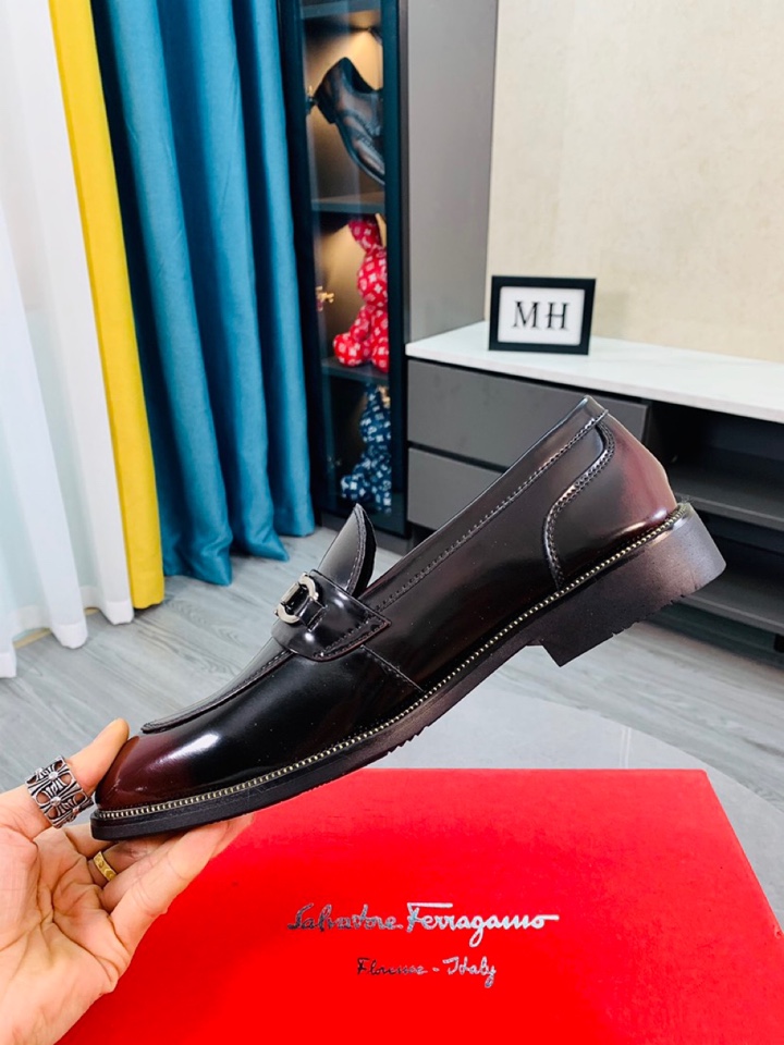 Salvatore Ferragamo Boots 34 - vstockx