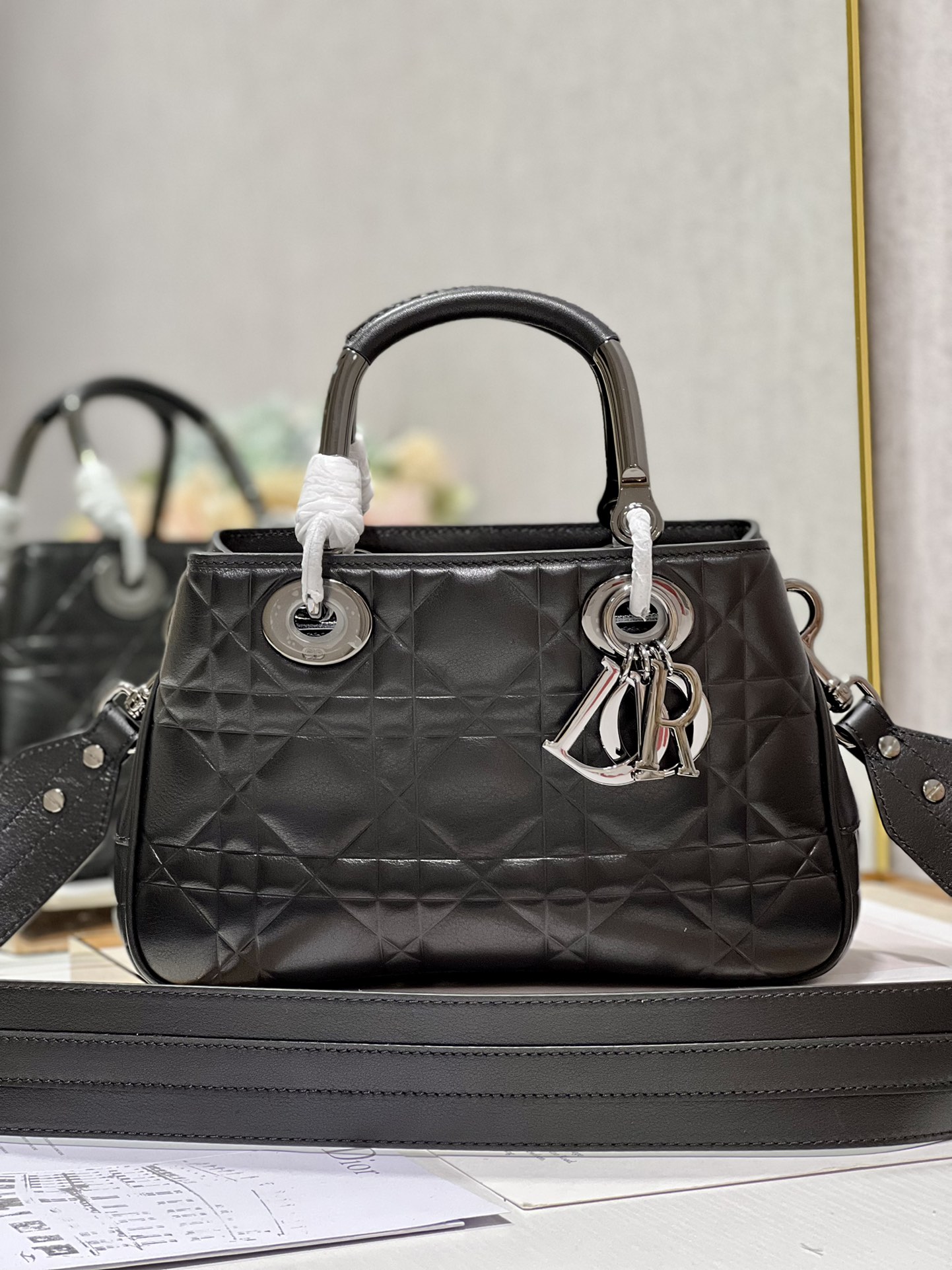 Handbag Dior 1202 size 28  28  9.5 cm - vstockx
