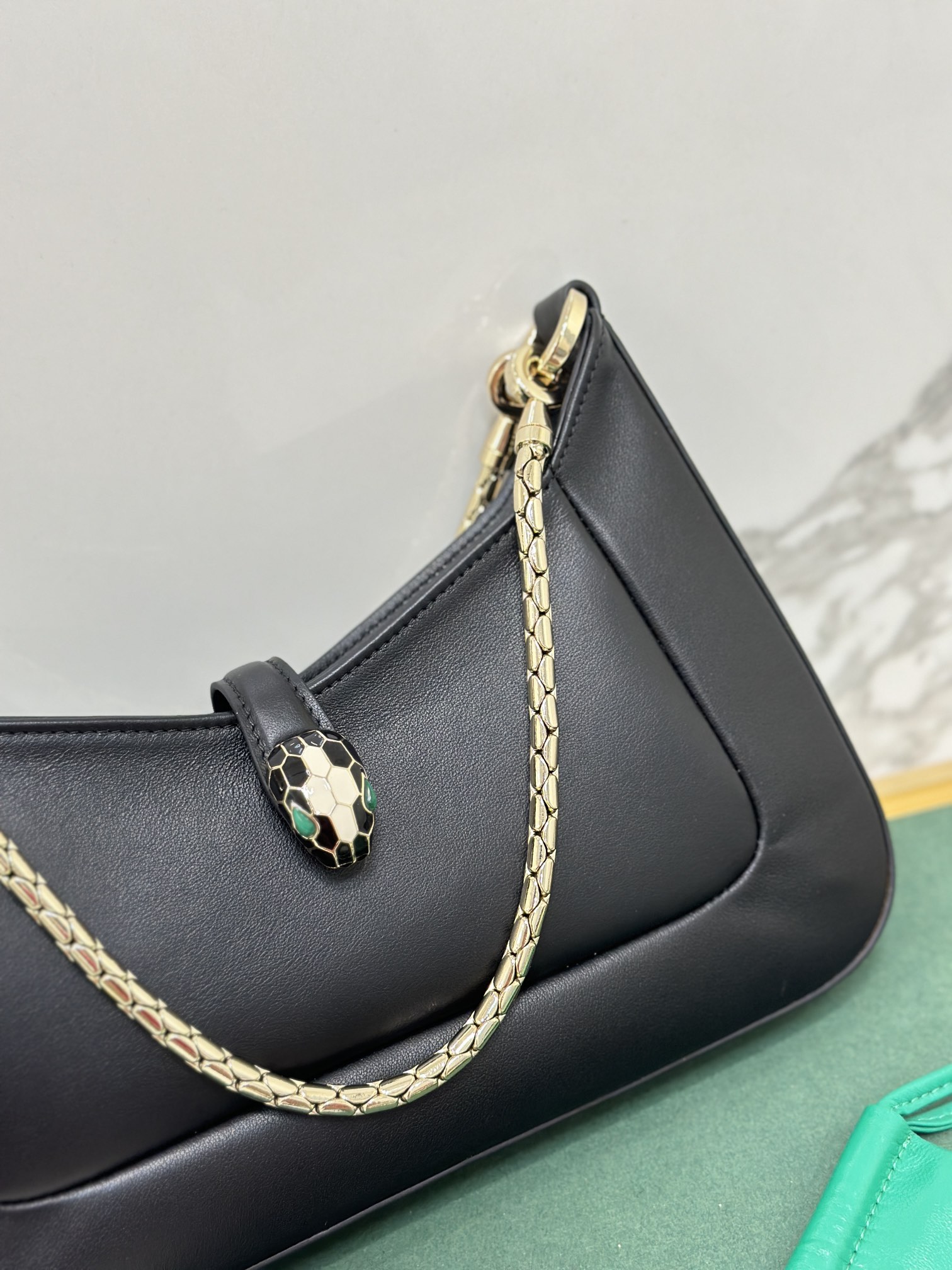 Handbags Bvlgari 293208 size:27.5*18*3.5 cm - vstockx