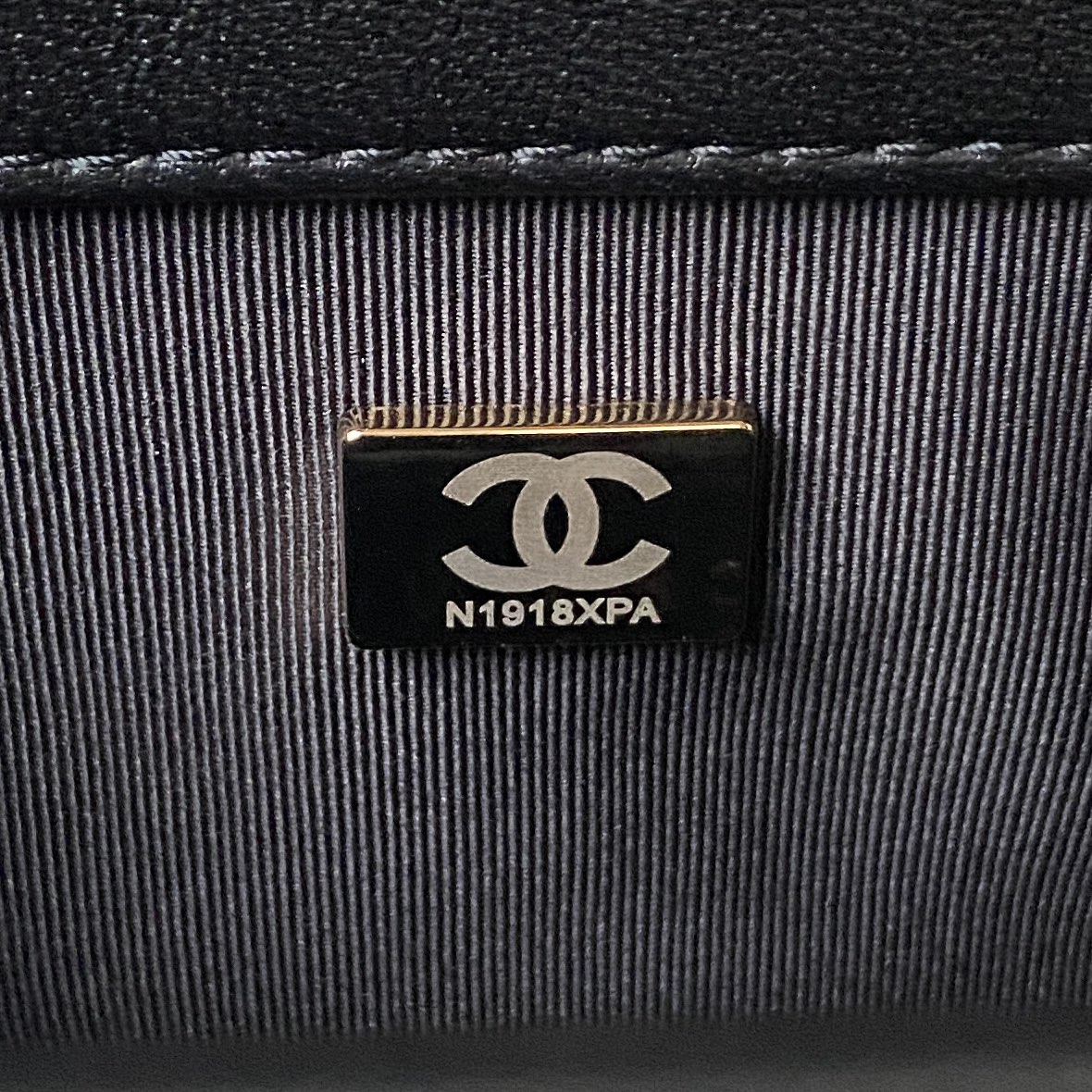 Handbags Chanel AS4288 size:13.5  20  6.5 cm - vstockx