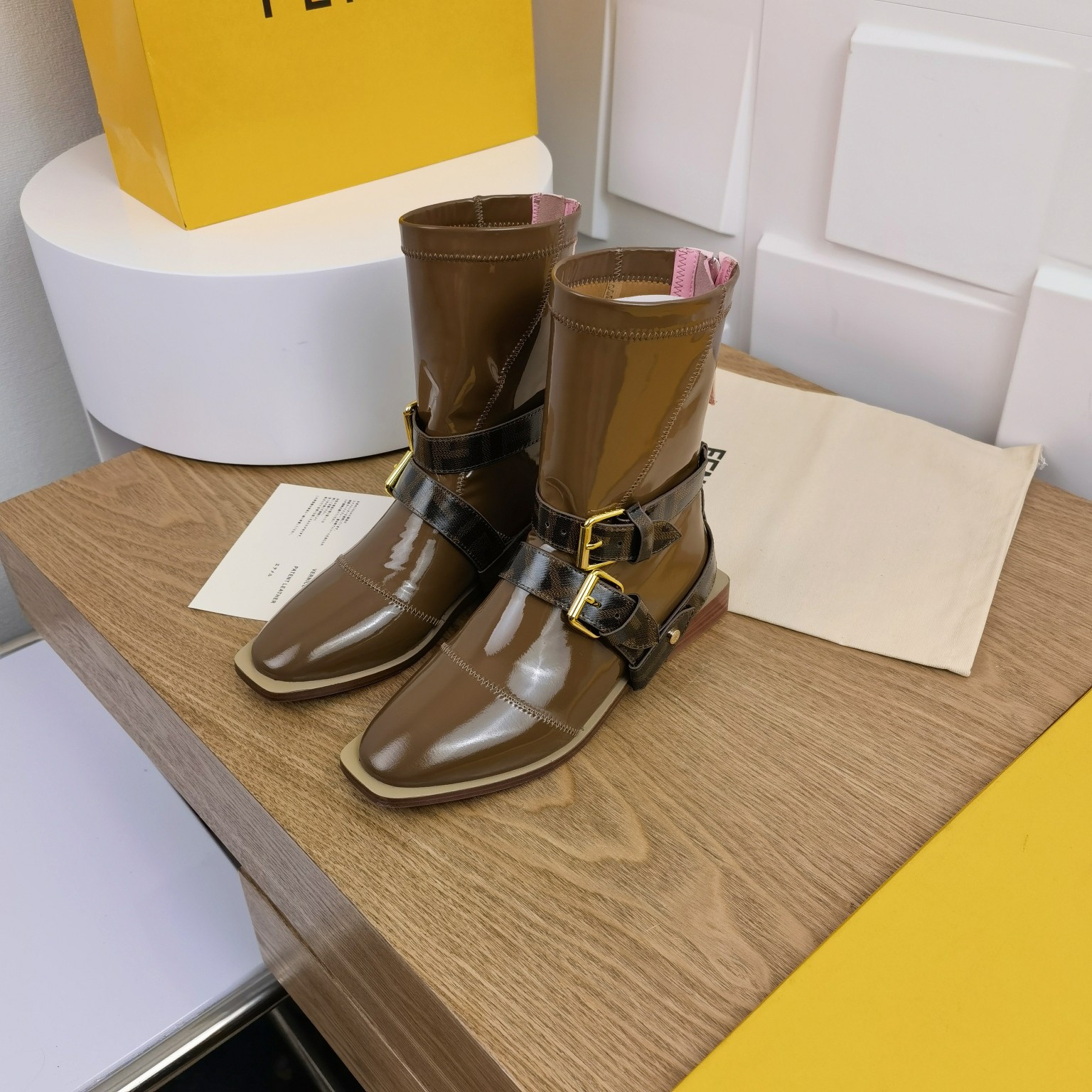 Fendi Boots 5 - vstockx