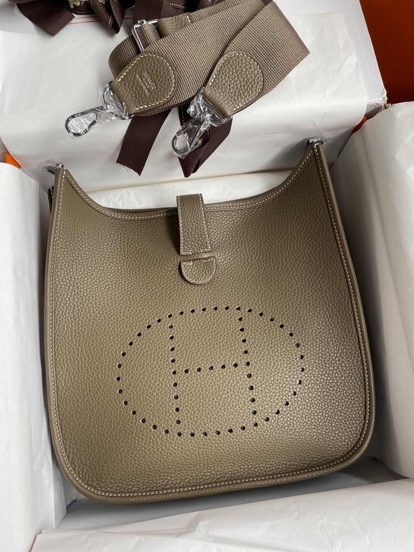 Handbags Hermes Evelyn size:29 cm - vstockx