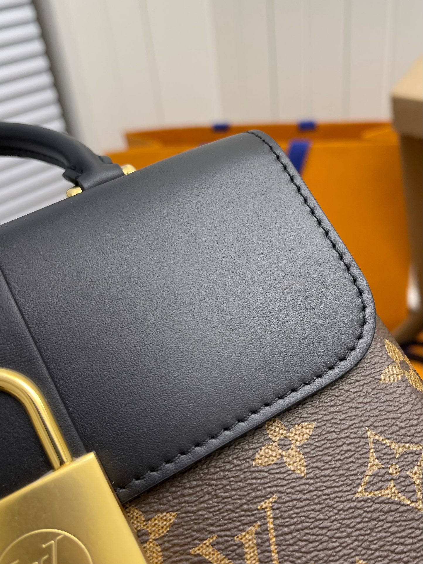 Handbags Louis Vuitton M44141 size:20*16*7.5 cm - vstockx