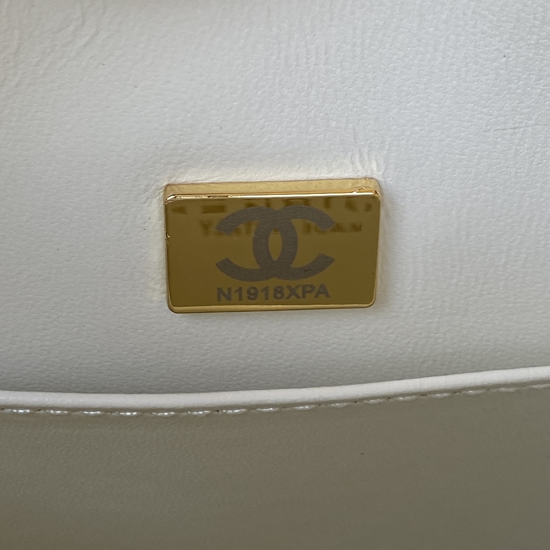 Handbag Chanel AS3649 size 18X19.5X9.5 cm - vstockx