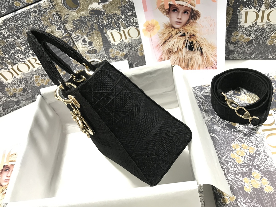 Handbag Dior M0565 size 24*20*11 cm - vstockx
