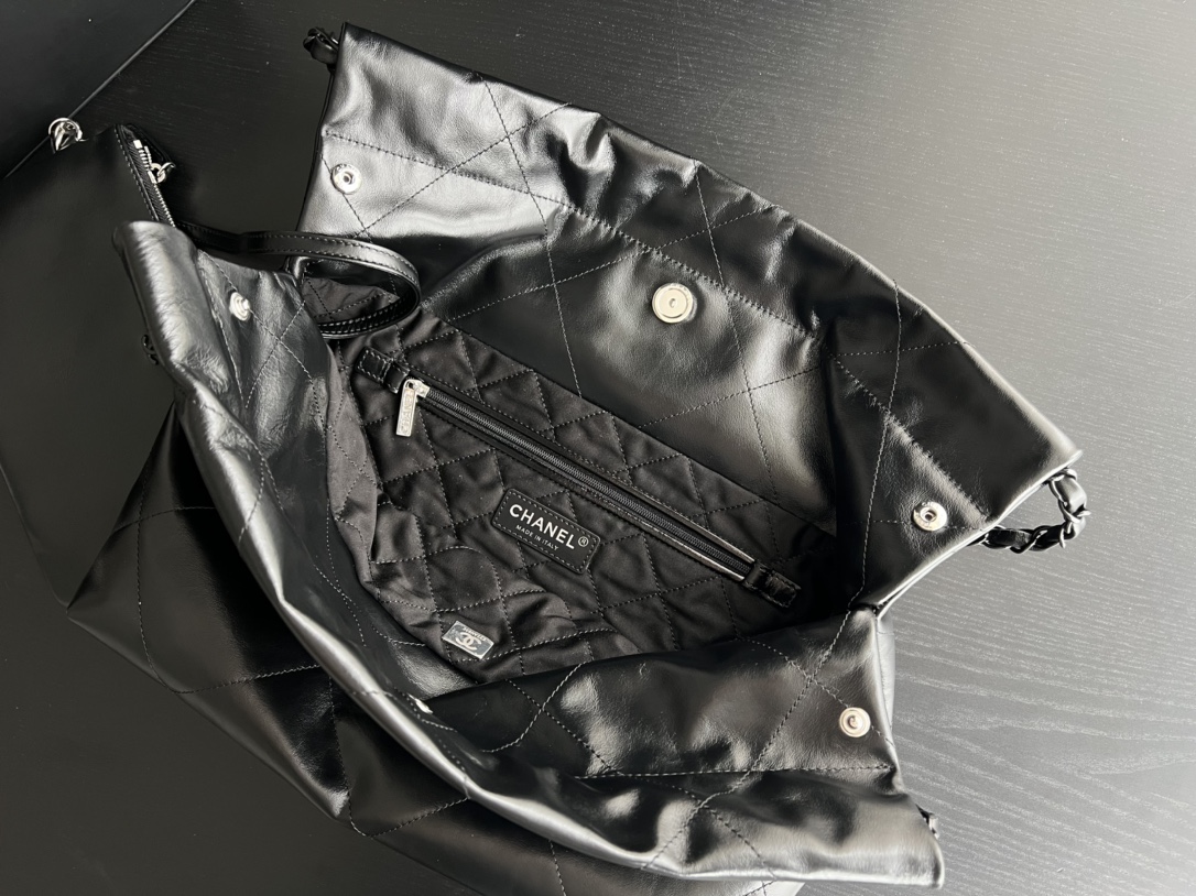 Handbag Chanel size 35cmx37cmx7 cm - vstockx