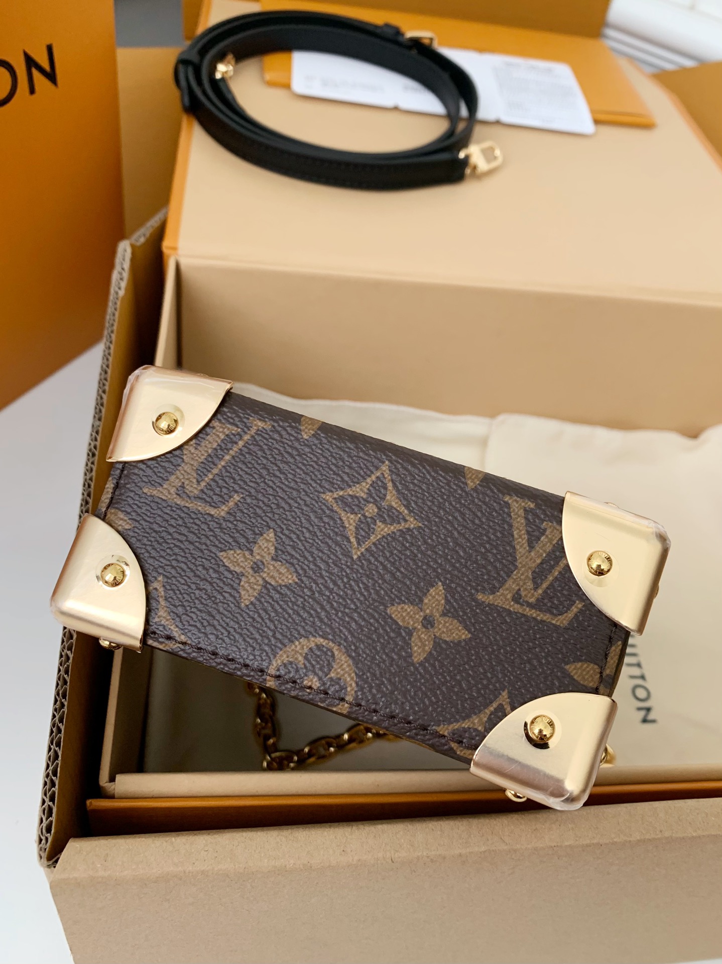 Handbags Louis Vuitton M82465 size:12.5*17.6*6 cm - vstockx