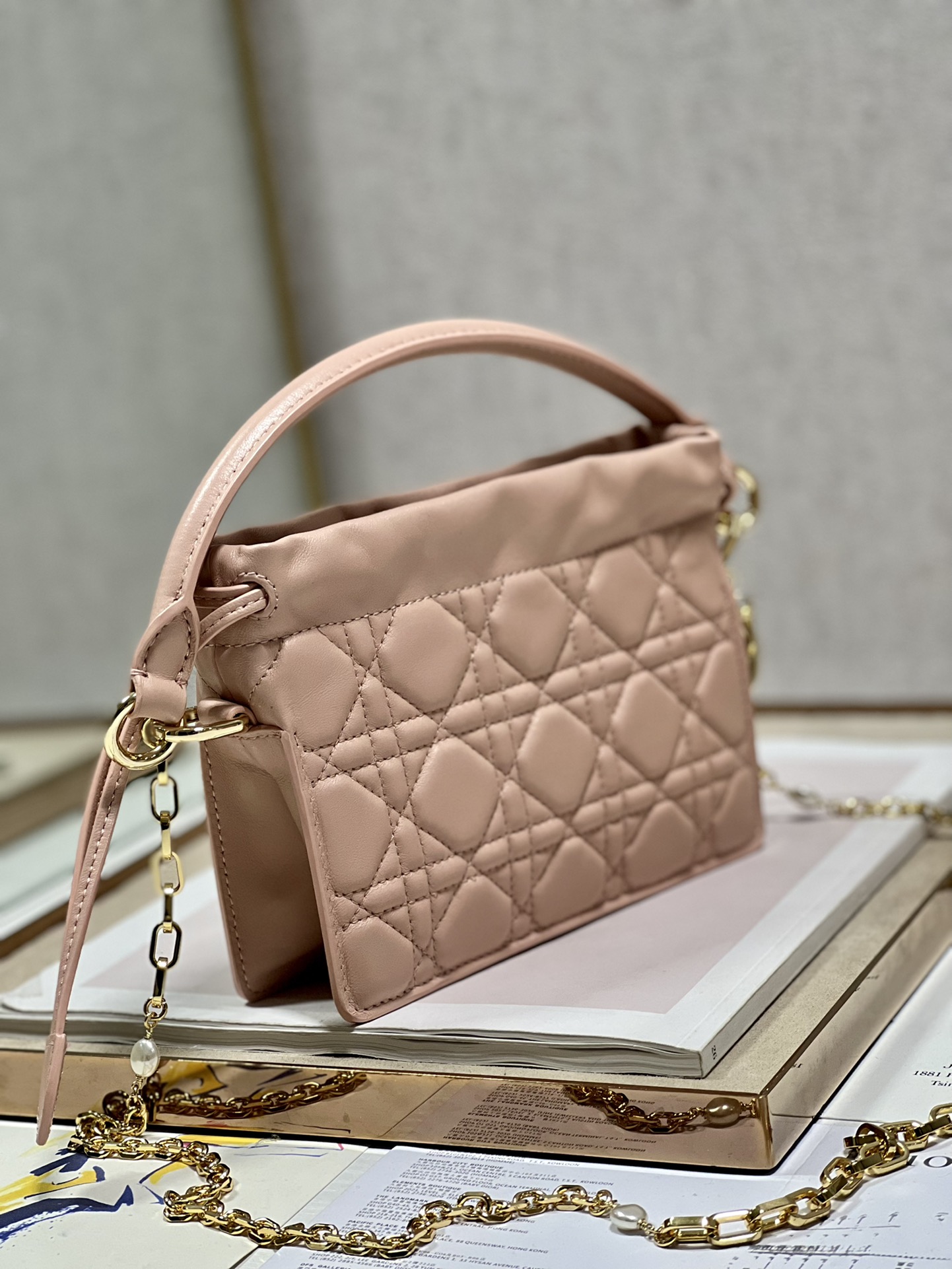 Handbag Dior 0981 size 19 x 13 x 5 cm - vstockx