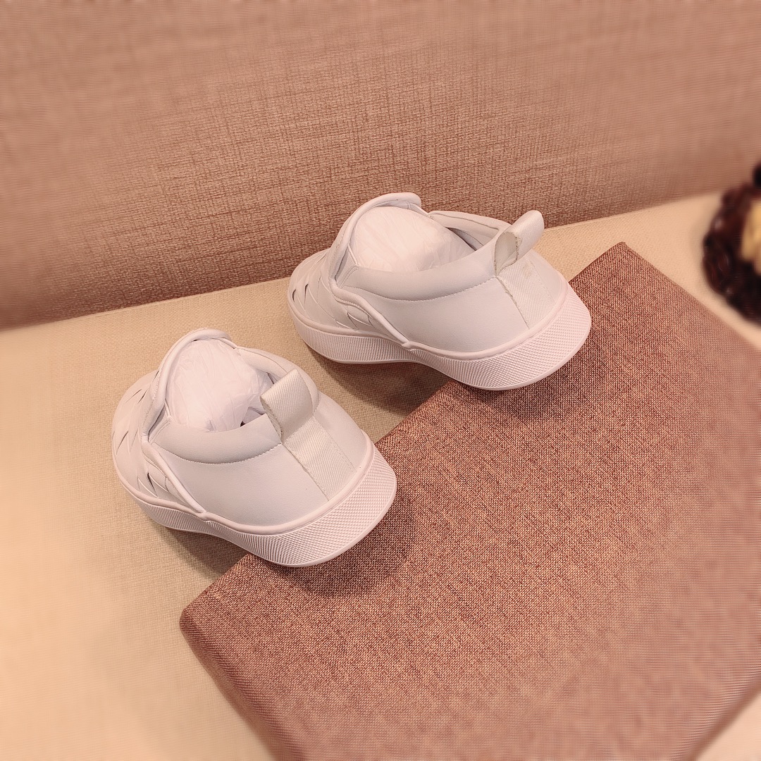 Bottega Veneta Intrecciato Leather Loafers 5 - vstockx