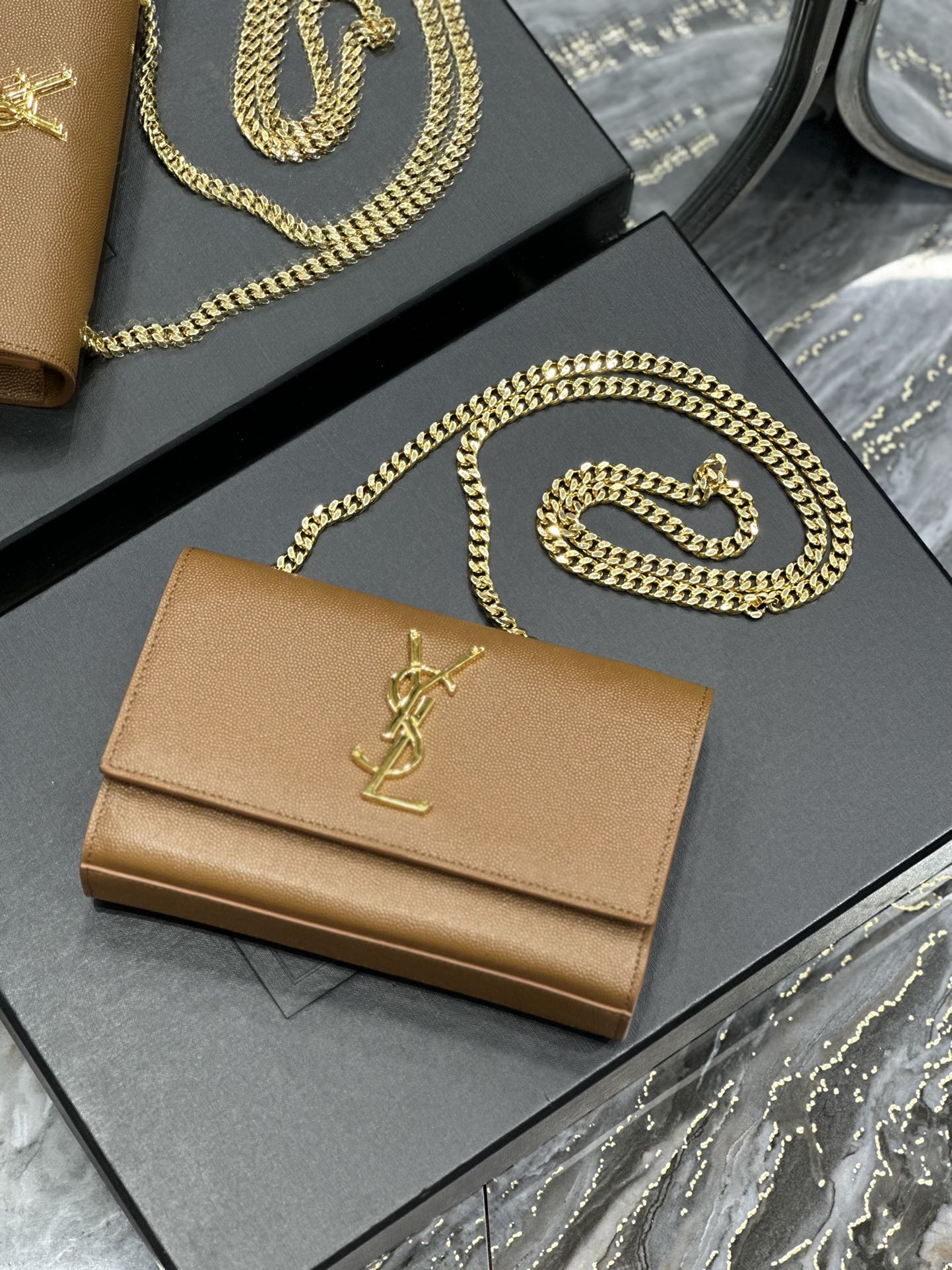 Handbags SAINT LAURENT 469390 size 20x13.5x5.5 cm - vstockx