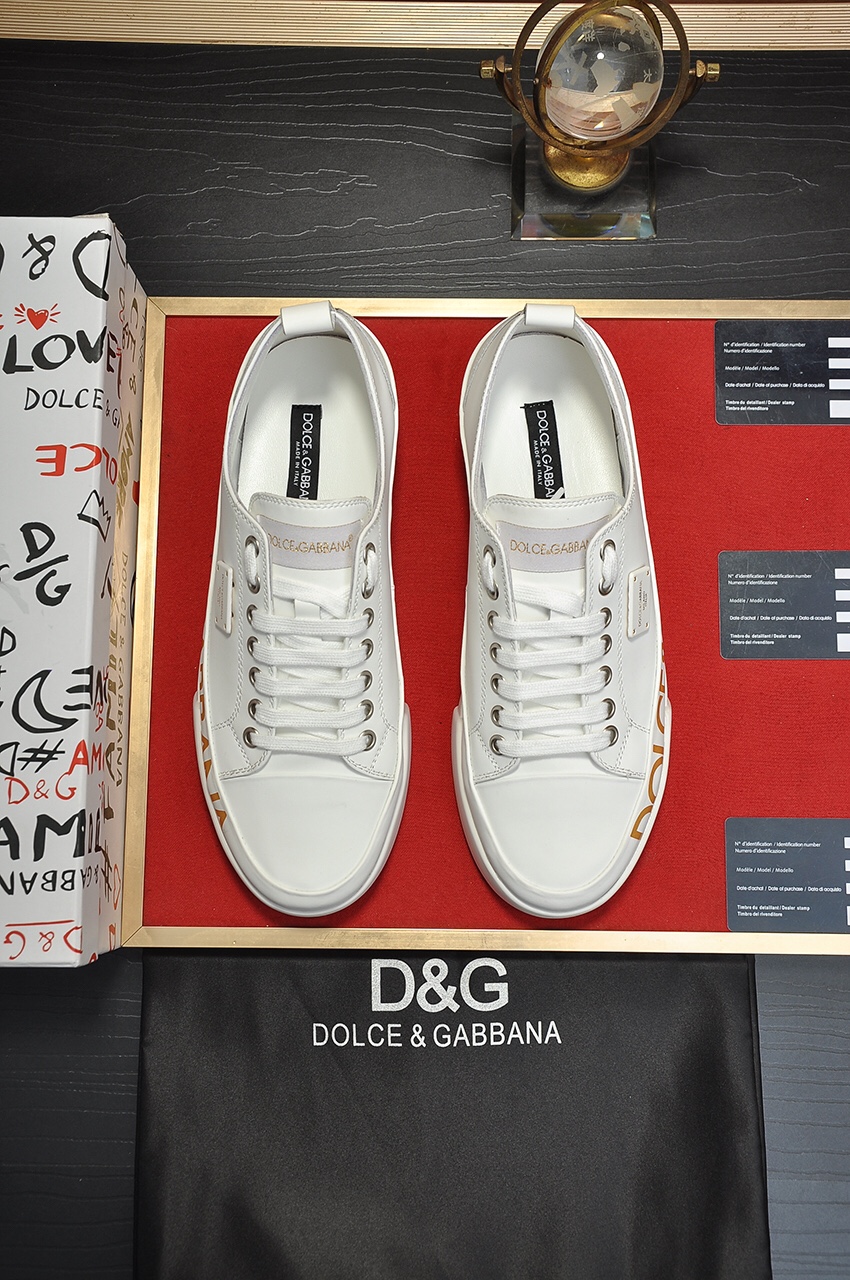 Dolce & Gabbana Low Tops Sneakers 111 - vstockx