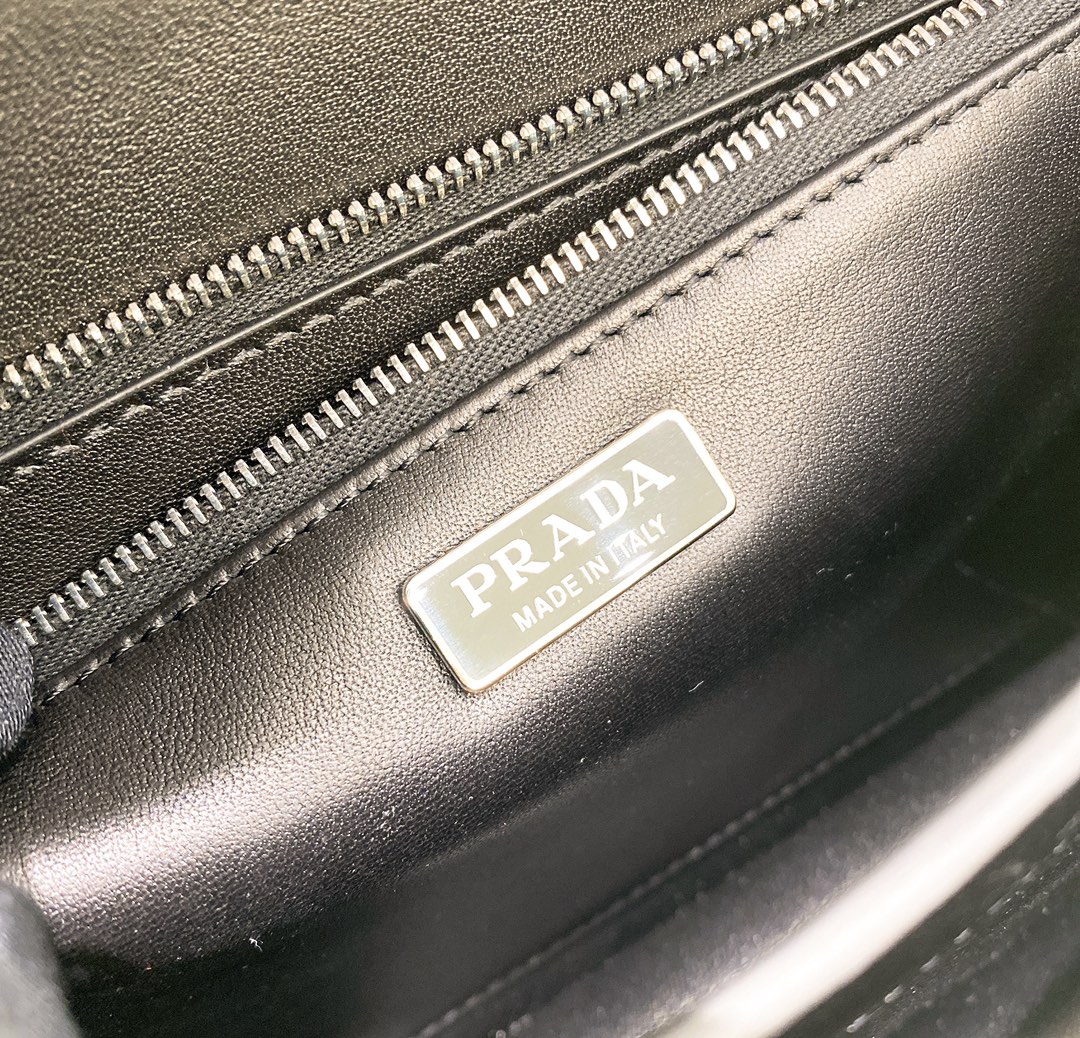 handbags prada 1BD321 24*15*6 - vstockx