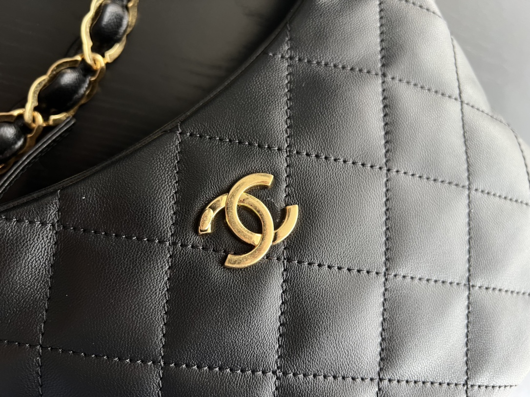 Handbag Chanel size 17.5cm24cm6 cm - vstockx