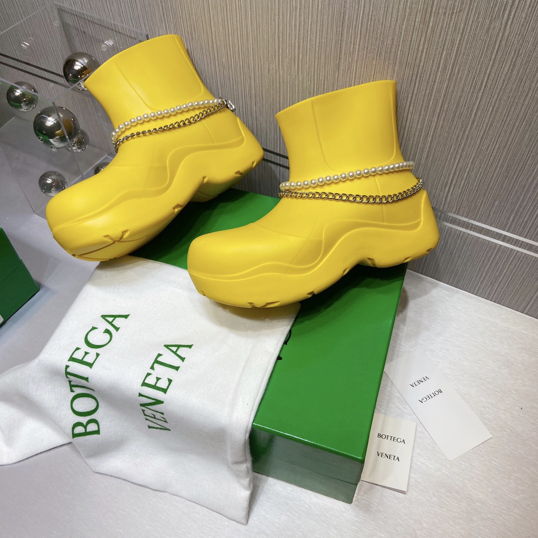 Bottega Veneta Boots 20 - vstockx