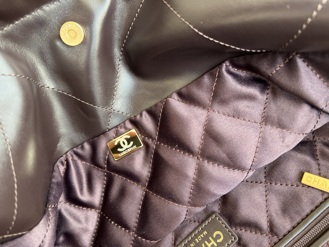 Handbag Chanel size 39cmx42cmx8 cm - vstockx