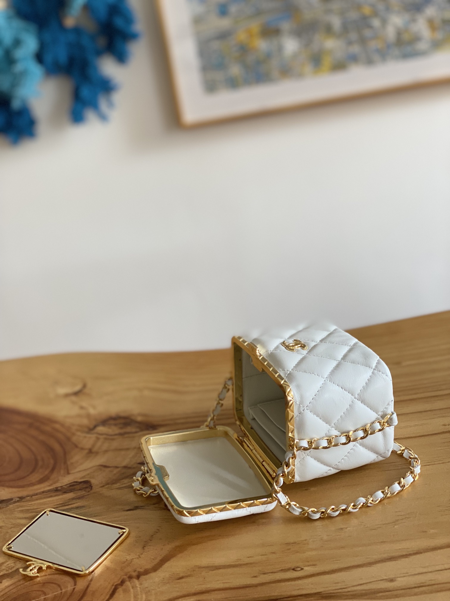 Handbag Chanel AP2717 size 9.5  11  8 cm - vstockx