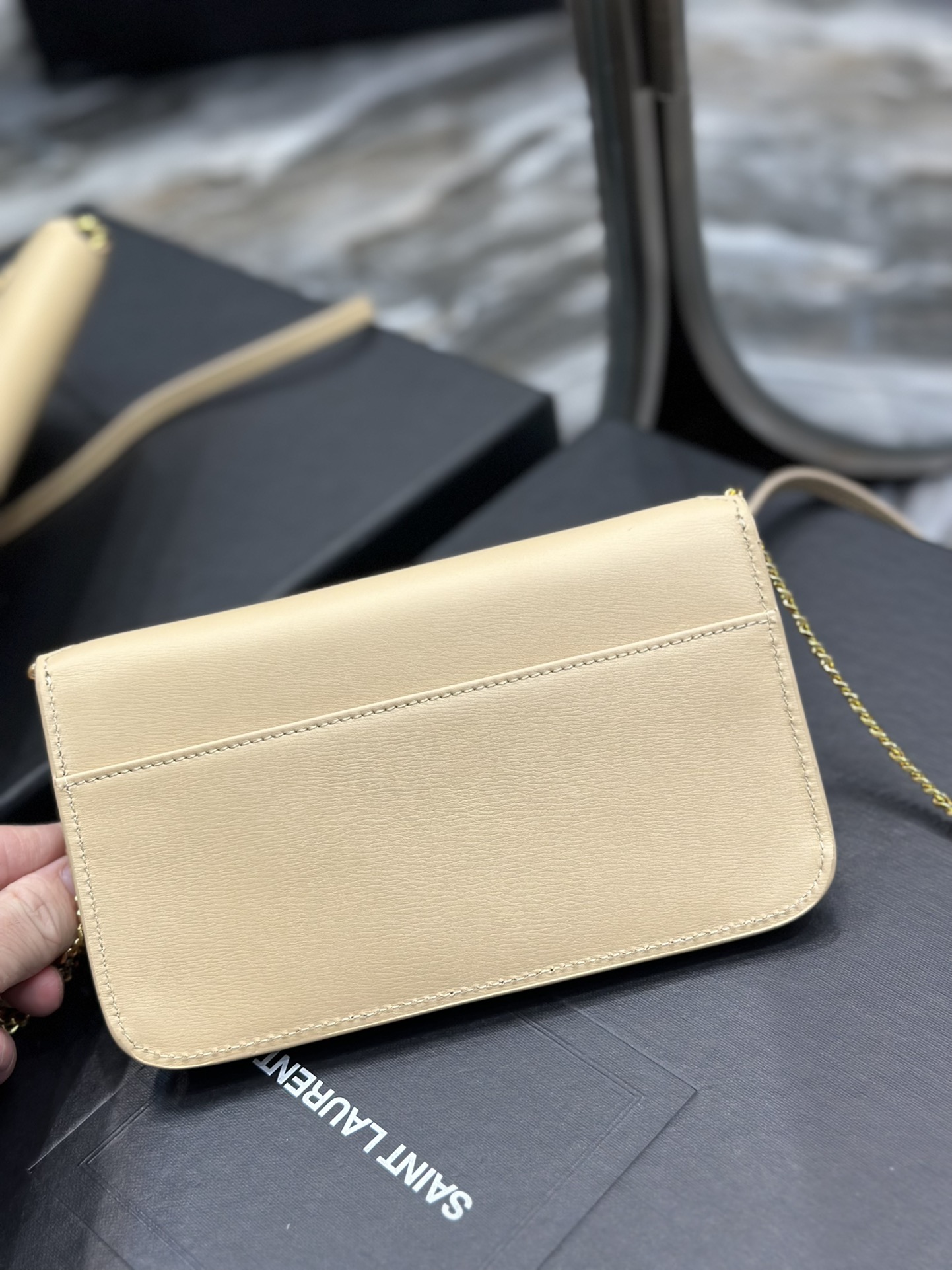 Handbags SAINT LAURENT 635095 size 18x11x2 cm - vstockx