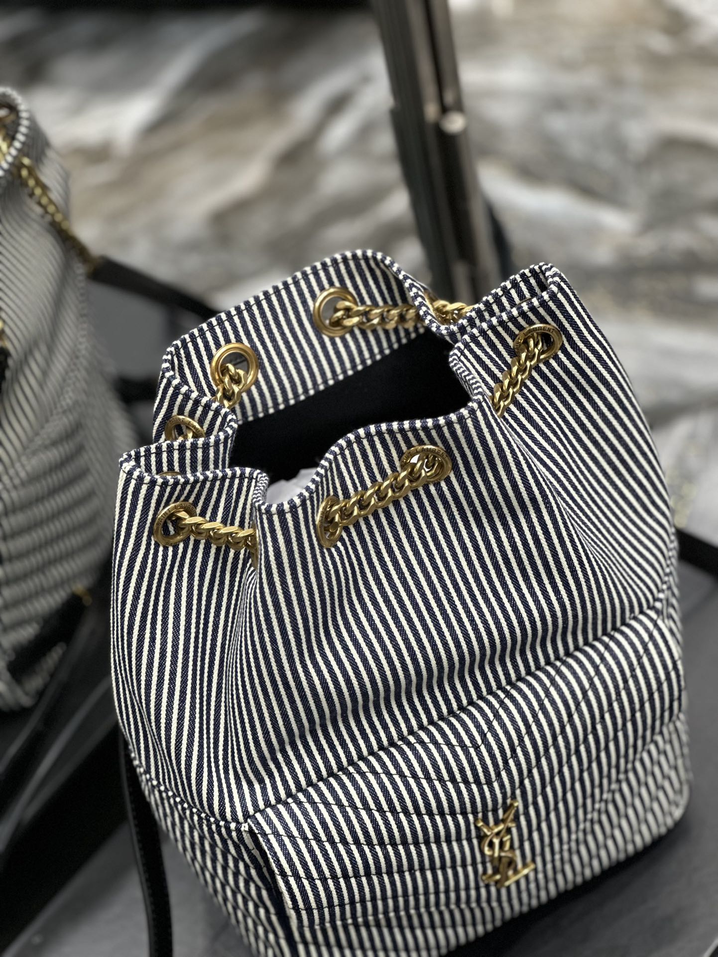 Handbags SAINT LAURENT 672609 size 22  29  15 cm - vstockx