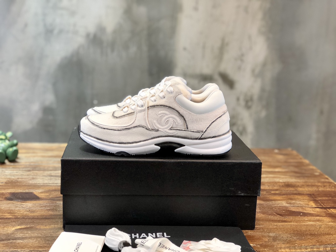 Chanel Fabric & Suede Calfskin Low Top Sneaker 42 - vstockx