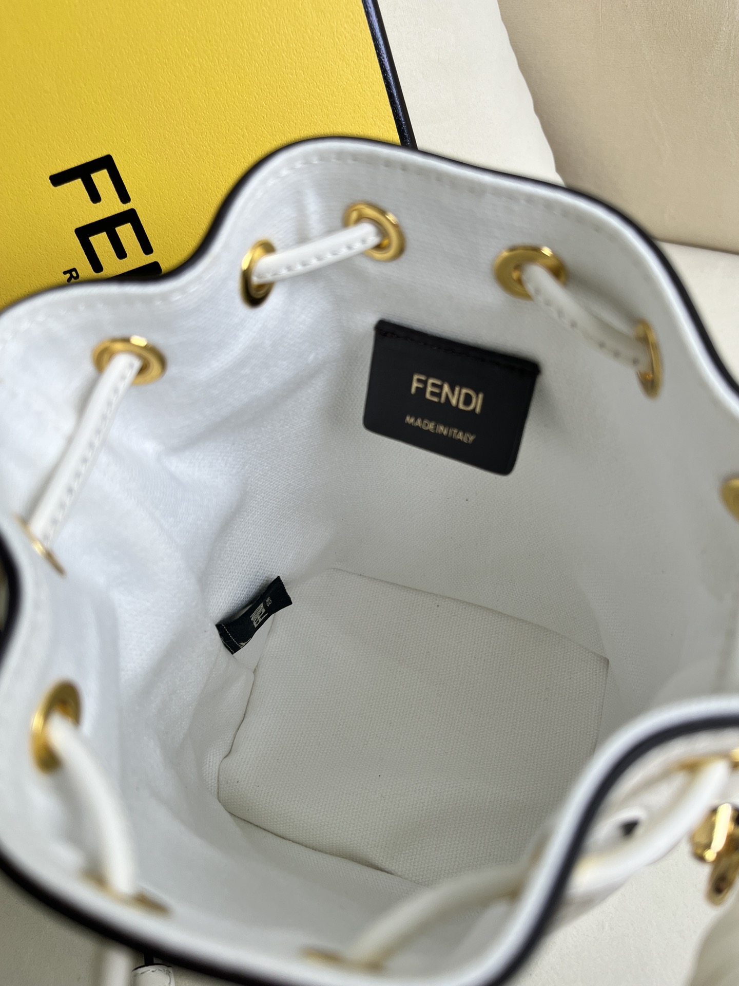 handbags FENDI 038 size:12*18*10cm - vstockx