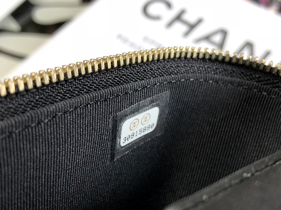 Handbag Chanel size 11  10  4 cm - vstockx