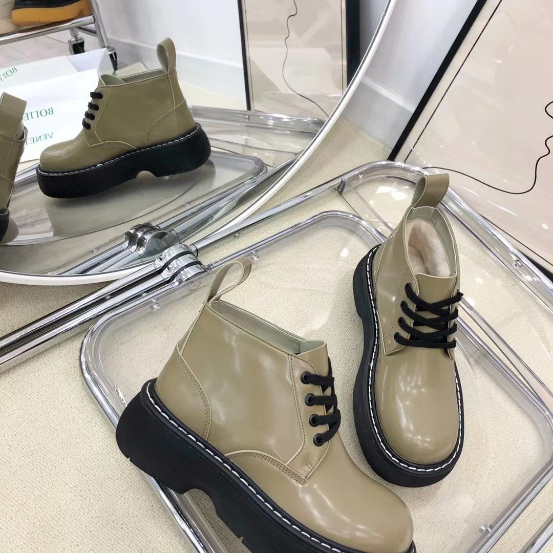 Bottega Veneta Boots 16 - vstockx