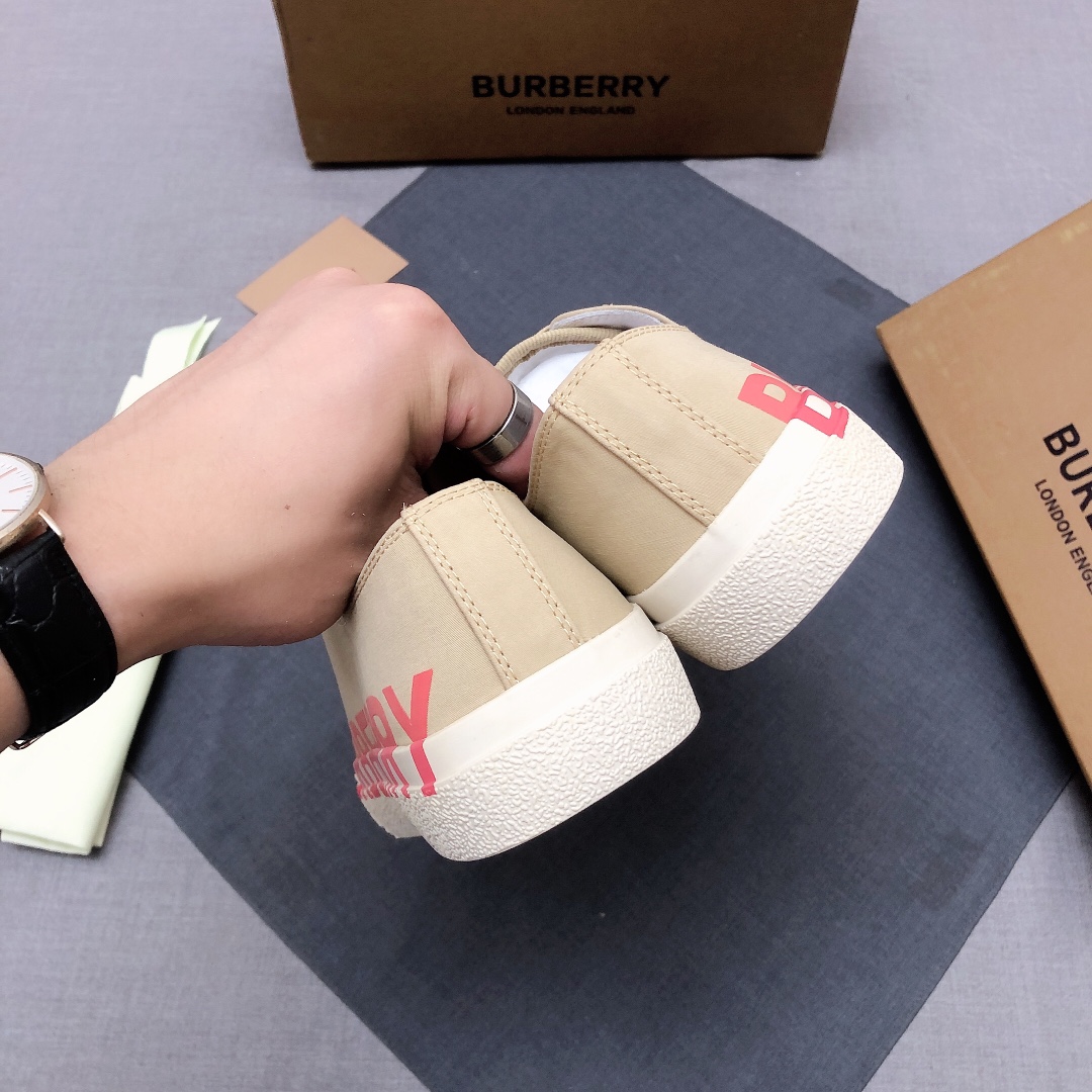 Burberry Perforated Check Sneaker 15 - vstockx