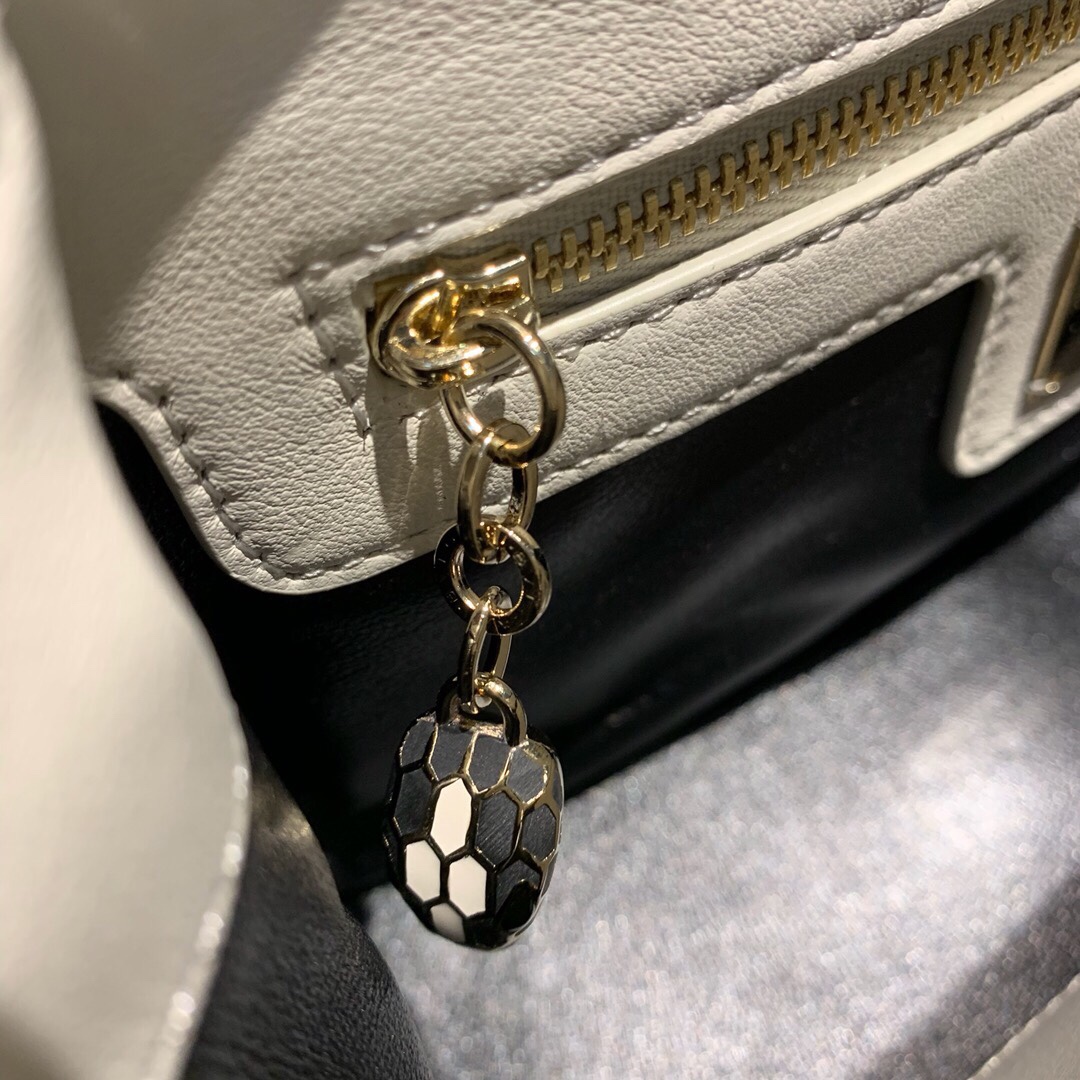 Handbags Bvlgari 2839930021 size:22.5*15*10 cm - vstockx